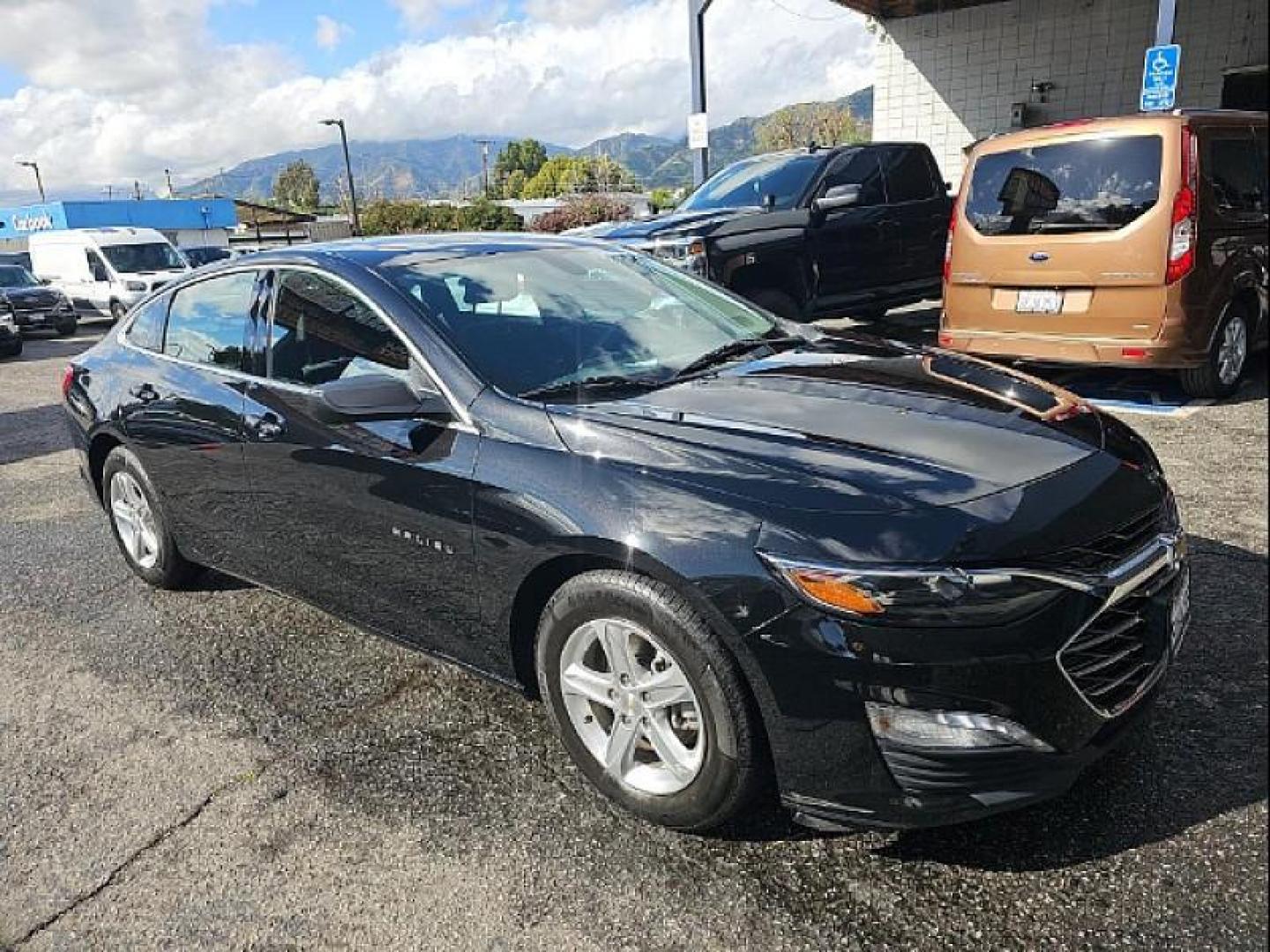 2022 BLACK Chevrolet Malibu (1G1ZD5ST6NF) with an 4-Cyl Turbo 1.5 Liter engine, Automatic CVT transmission, located at 412 Auto Vista Drive, Palmdale, CA, 93551, (661) 945-0620, 34.592636, -118.136681 - Photo#2