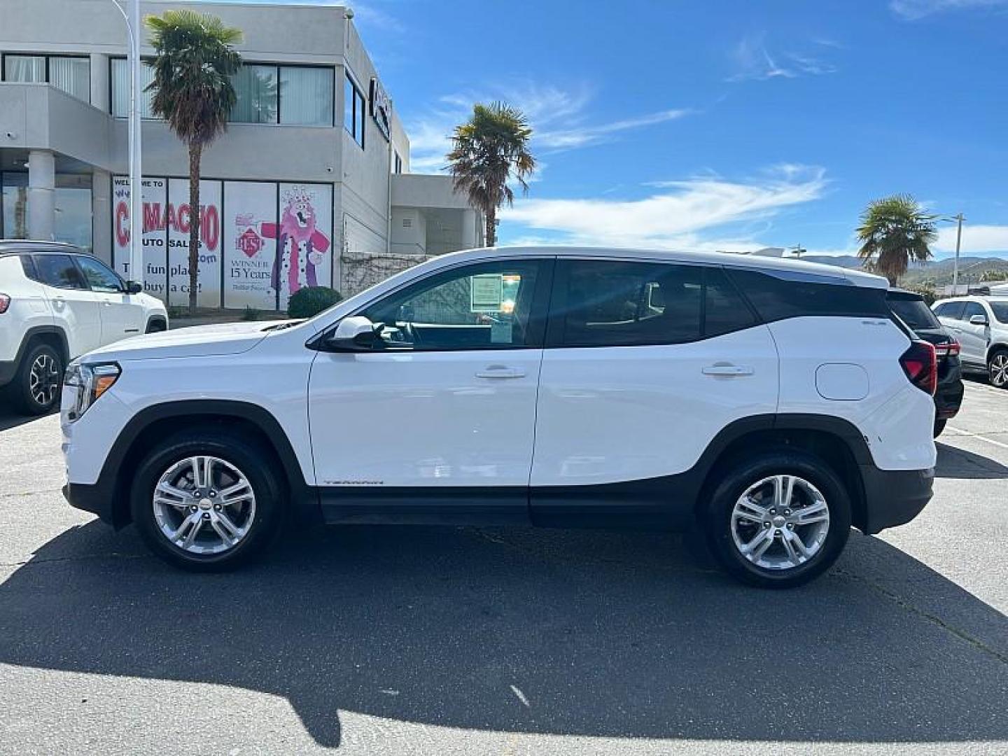 2024 WHITE GMC Terrain (3GKALMEG2RL) with an 4-Cyl Turbo 1.5 Liter engine, Automatic 9-Spd transmission, located at 412 Auto Vista Drive, Palmdale, CA, 93551, (661) 945-0620, 34.592636, -118.136681 - Photo#4