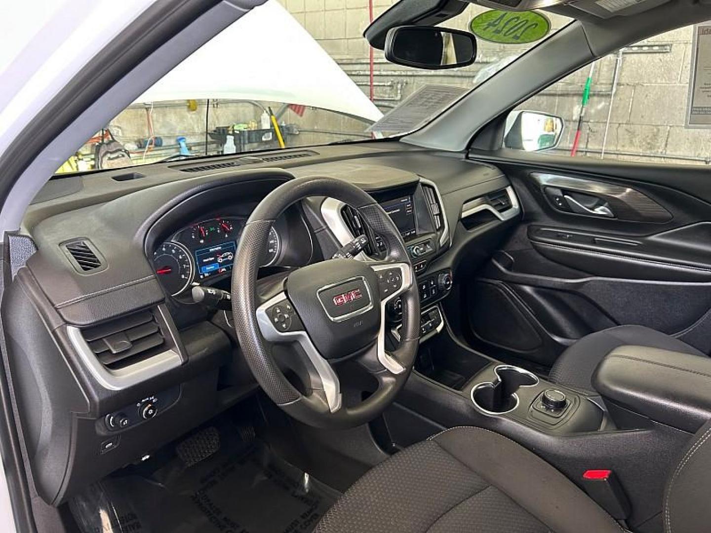 2024 WHITE GMC Terrain (3GKALMEG2RL) with an 4-Cyl Turbo 1.5 Liter engine, Automatic 9-Spd transmission, located at 412 Auto Vista Drive, Palmdale, CA, 93551, (661) 945-0620, 34.592636, -118.136681 - Photo#9