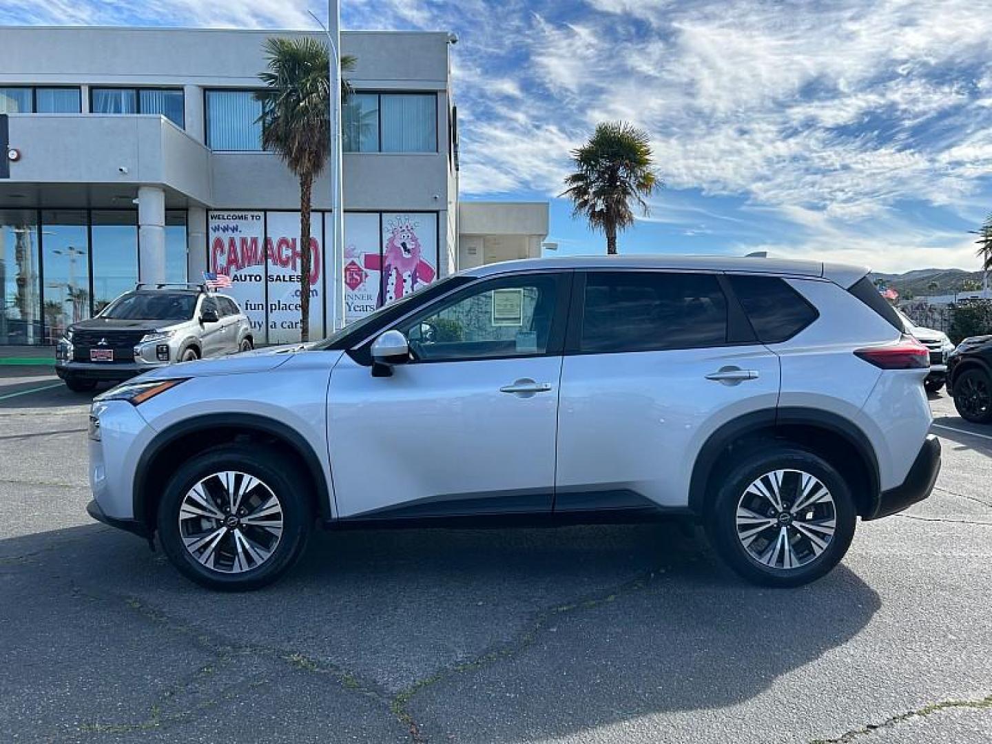 2023 SILVER Nissan Rogue (5N1BT3BA1PC) with an 3-Cyl Turbo 1.5 Liter engine, Automatic CVT w/Xtronic transmission, located at 412 Auto Vista Drive, Palmdale, CA, 93551, (661) 945-0620, 34.592636, -118.136681 - Photo#4
