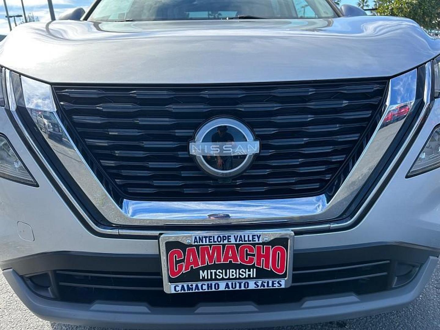 2023 SILVER Nissan Rogue (5N1BT3BA1PC) with an 3-Cyl Turbo 1.5 Liter engine, Automatic CVT w/Xtronic transmission, located at 412 Auto Vista Drive, Palmdale, CA, 93551, (661) 945-0620, 34.592636, -118.136681 - Photo#10