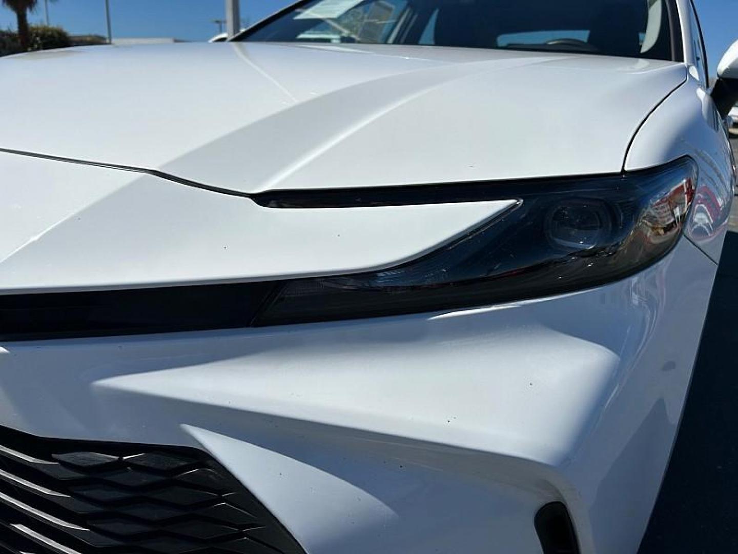 2025 WHITE Toyota Camry (4T1DAACK2SU) with an 4-Cyl Hybrid 2.5 Liter engine, Automatic CVT transmission, located at 412 Auto Vista Drive, Palmdale, CA, 93551, (661) 945-0620, 34.592636, -118.136681 - Photo#9