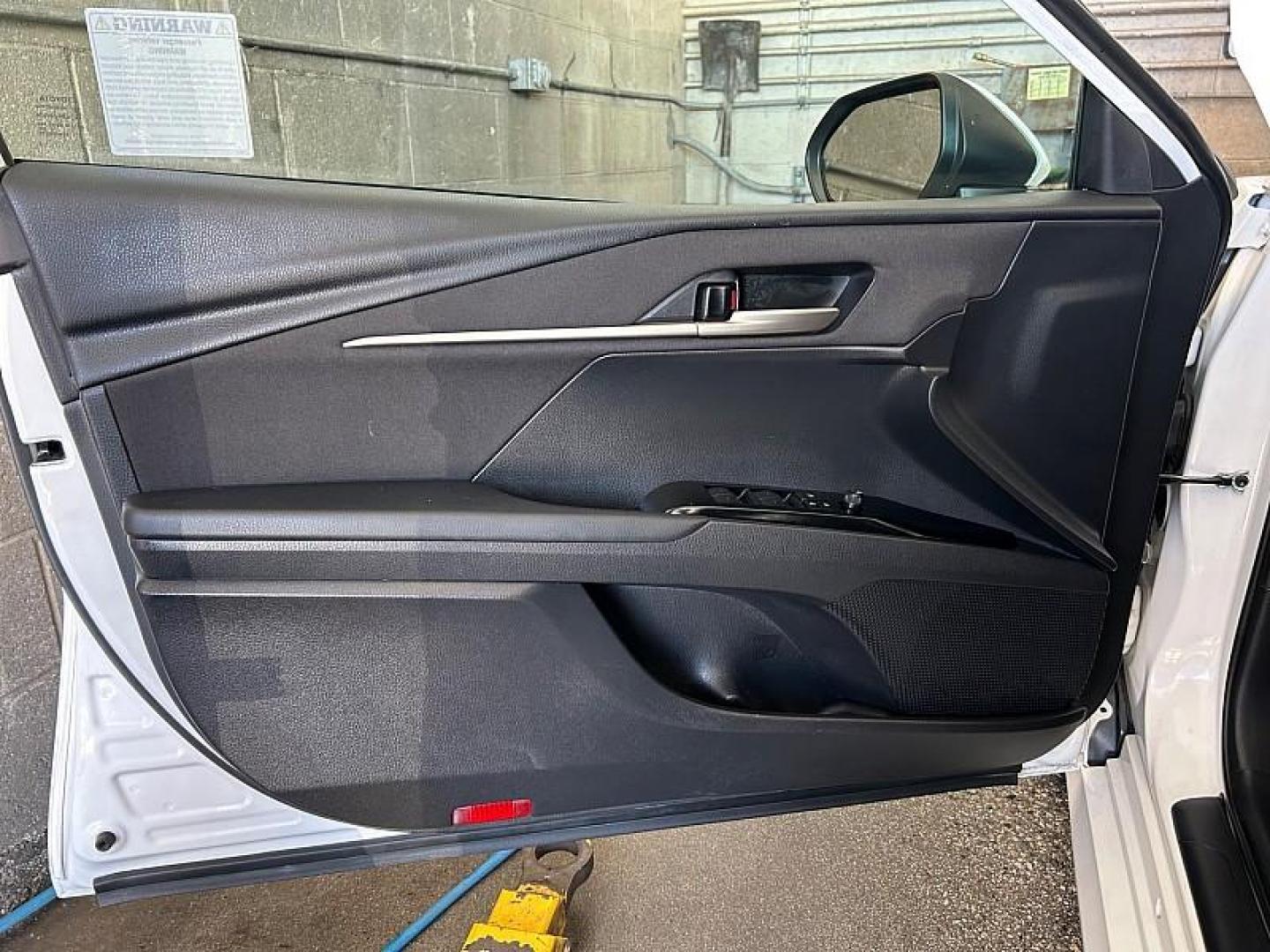 2025 WHITE Toyota Camry (4T1DAACK2SU) with an 4-Cyl Hybrid 2.5 Liter engine, Automatic CVT transmission, located at 412 Auto Vista Drive, Palmdale, CA, 93551, (661) 945-0620, 34.592636, -118.136681 - Photo#17