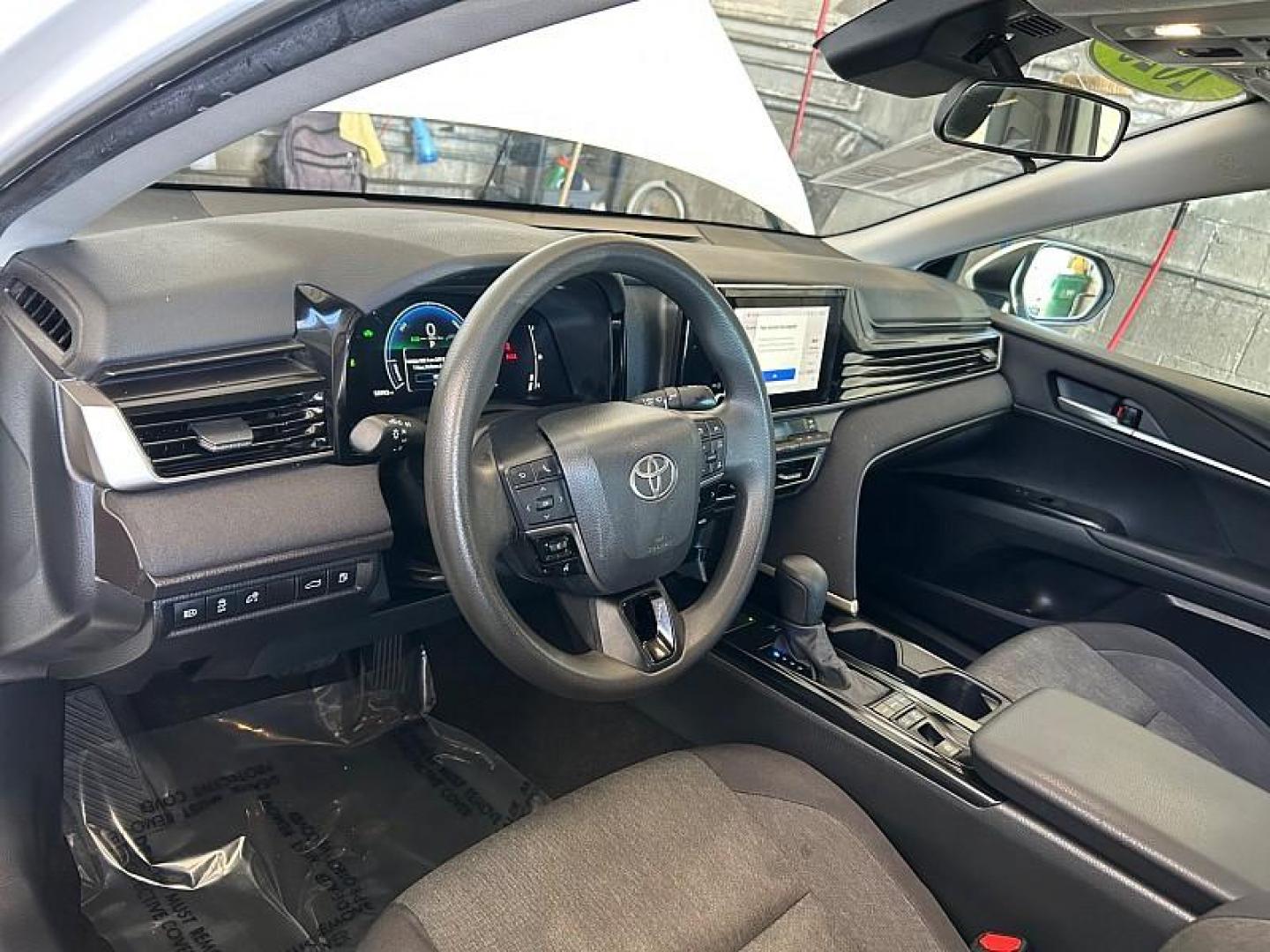 2025 WHITE Toyota Camry (4T1DAACK2SU) with an 4-Cyl Hybrid 2.5 Liter engine, Automatic CVT transmission, located at 412 Auto Vista Drive, Palmdale, CA, 93551, (661) 945-0620, 34.592636, -118.136681 - Photo#18