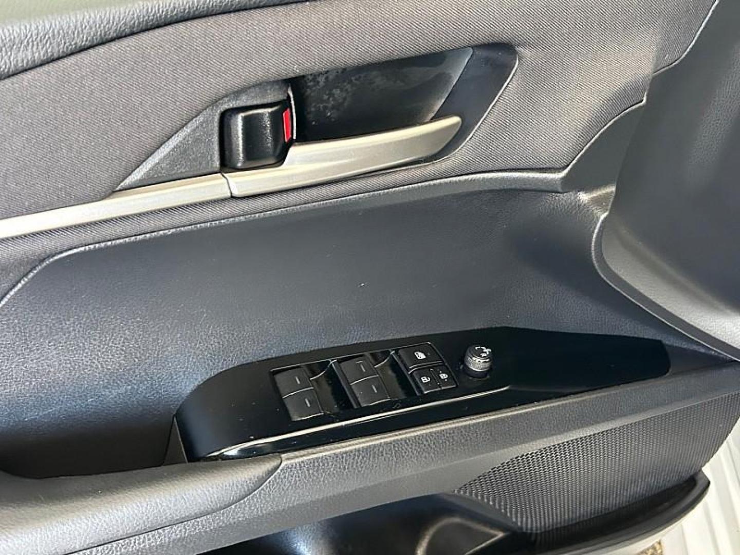 2025 WHITE Toyota Camry (4T1DAACK2SU) with an 4-Cyl Hybrid 2.5 Liter engine, Automatic CVT transmission, located at 412 Auto Vista Drive, Palmdale, CA, 93551, (661) 945-0620, 34.592636, -118.136681 - Photo#31