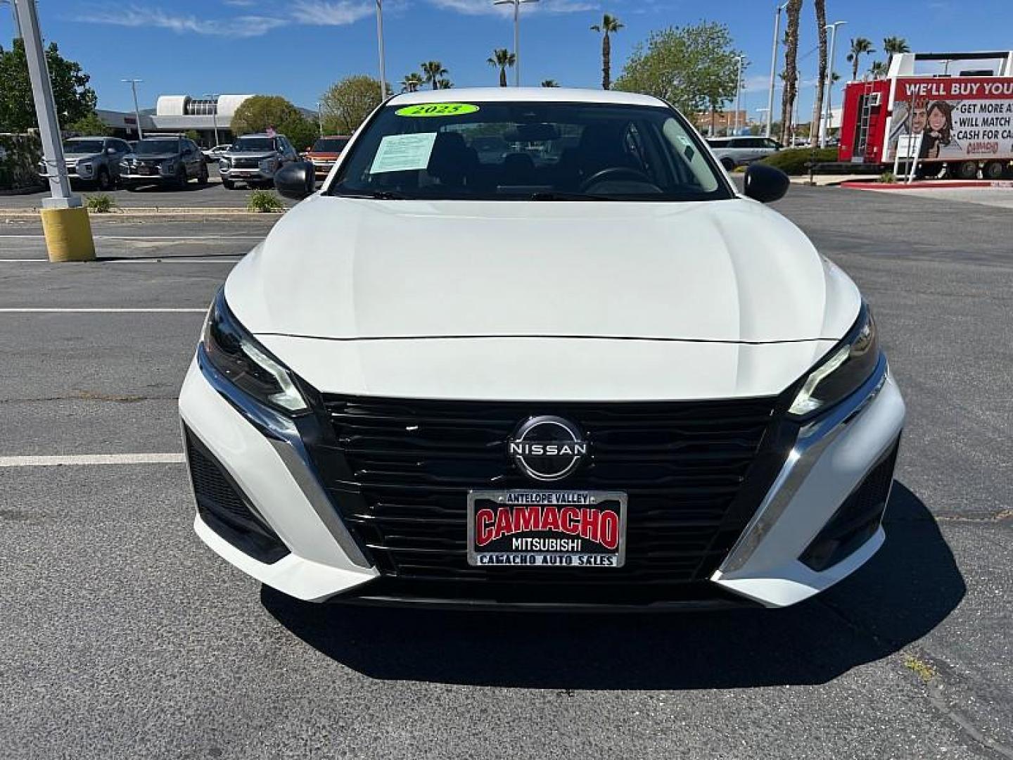 2025 WHITE Nissan Altima (1N4BL4DV5SN) with an 4-Cyl 2.5 Liter engine, Automatic CVT transmission, located at 412 Auto Vista Drive, Palmdale, CA, 93551, (661) 945-0620, 34.592636, -118.136681 - Photo#1