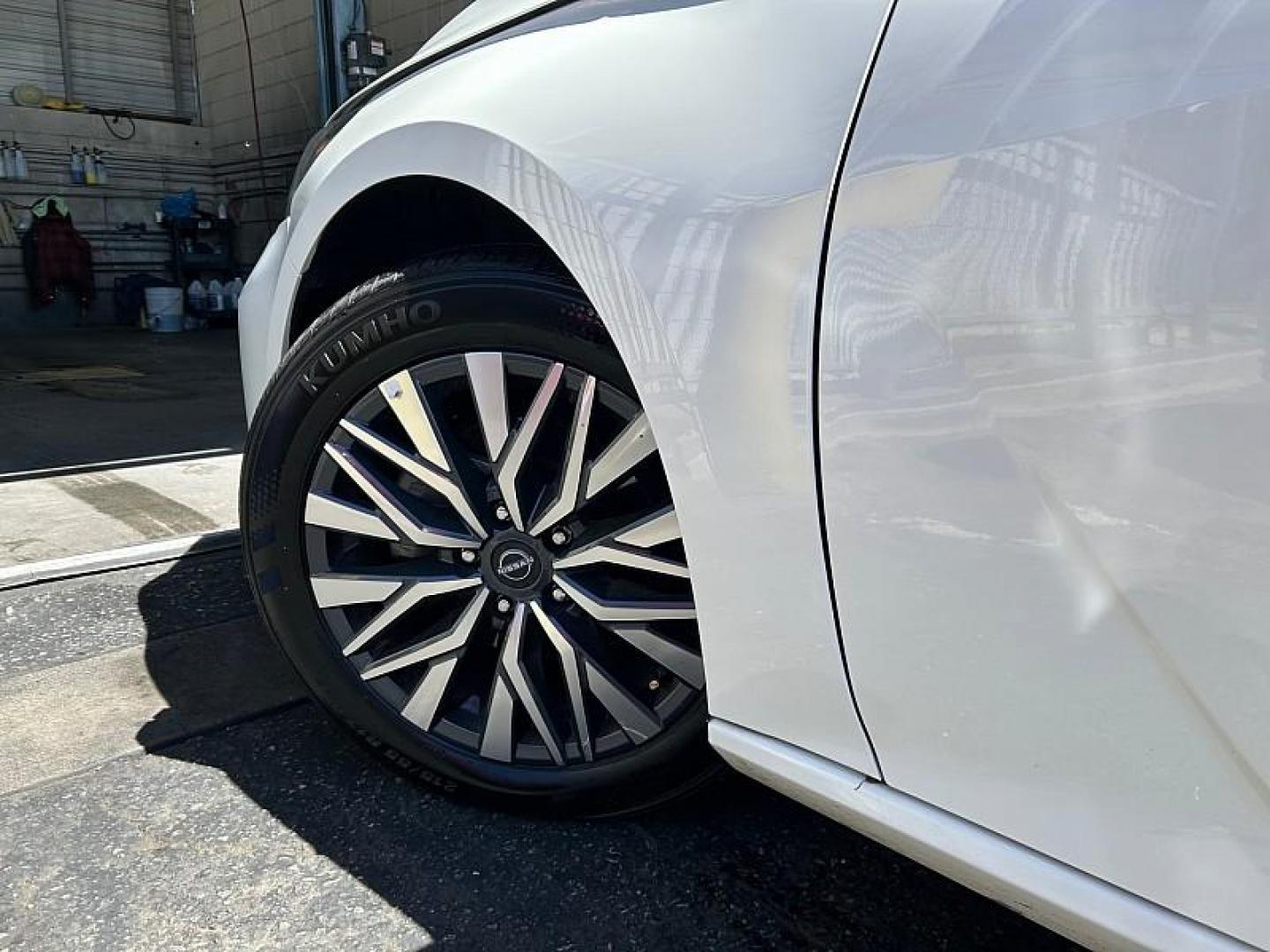 2025 WHITE Nissan Altima (1N4BL4DV5SN) with an 4-Cyl 2.5 Liter engine, Automatic CVT transmission, located at 412 Auto Vista Drive, Palmdale, CA, 93551, (661) 945-0620, 34.592636, -118.136681 - Photo#21