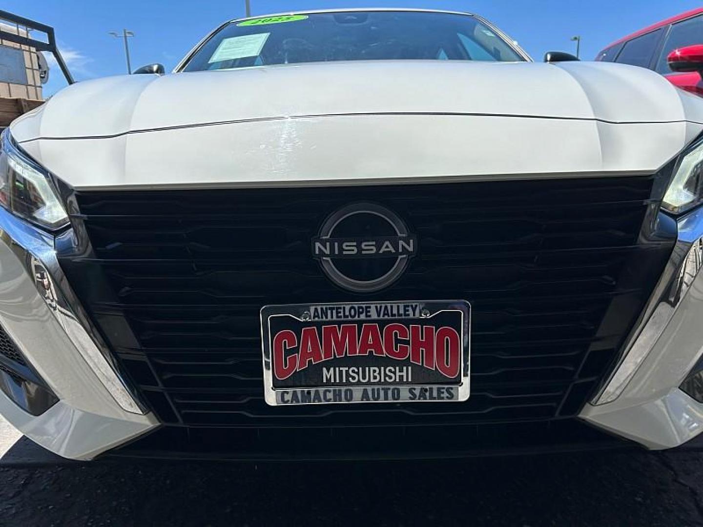 2025 WHITE Nissan Altima (1N4BL4DV5SN) with an 4-Cyl 2.5 Liter engine, Automatic CVT transmission, located at 412 Auto Vista Drive, Palmdale, CA, 93551, (661) 945-0620, 34.592636, -118.136681 - Photo#23