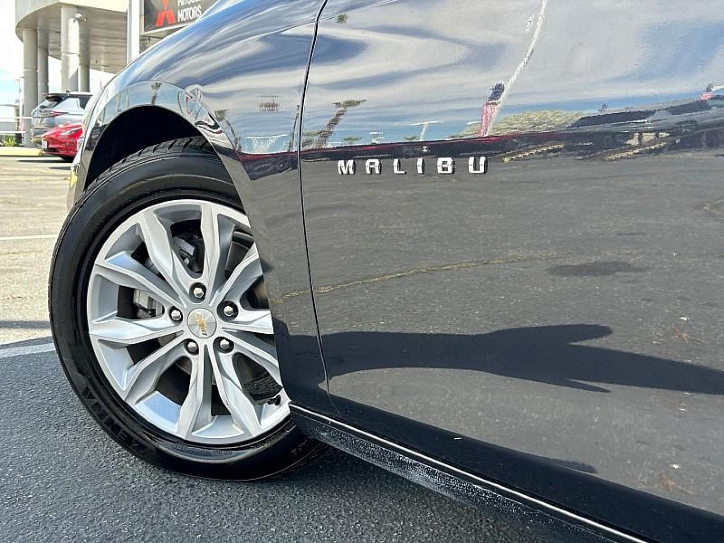 2023 GRAY Chevrolet Malibu (1G1ZD5ST2PF) with an 4-Cyl Turbo 1.5 Liter engine, Automatic CVT transmission, located at 412 Auto Vista Drive, Palmdale, CA, 93551, (661) 945-0620, 34.592636, -118.136681 - Photo#13