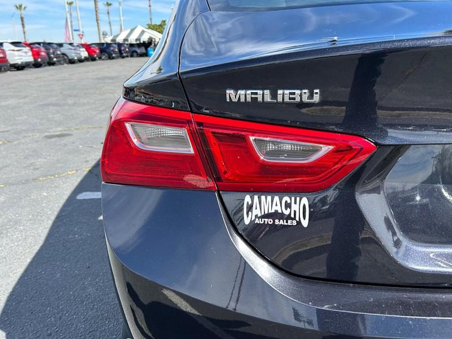 2023 GRAY Chevrolet Malibu (1G1ZD5ST2PF) with an 4-Cyl Turbo 1.5 Liter engine, Automatic CVT transmission, located at 412 Auto Vista Drive, Palmdale, CA, 93551, (661) 945-0620, 34.592636, -118.136681 - Photo#23