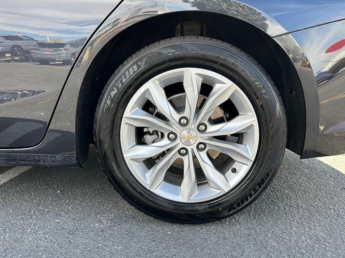 2023 GRAY Chevrolet Malibu (1G1ZD5ST2PF) with an 4-Cyl Turbo 1.5 Liter engine, Automatic CVT transmission, located at 412 Auto Vista Drive, Palmdale, CA, 93551, (661) 945-0620, 34.592636, -118.136681 - Photo#27