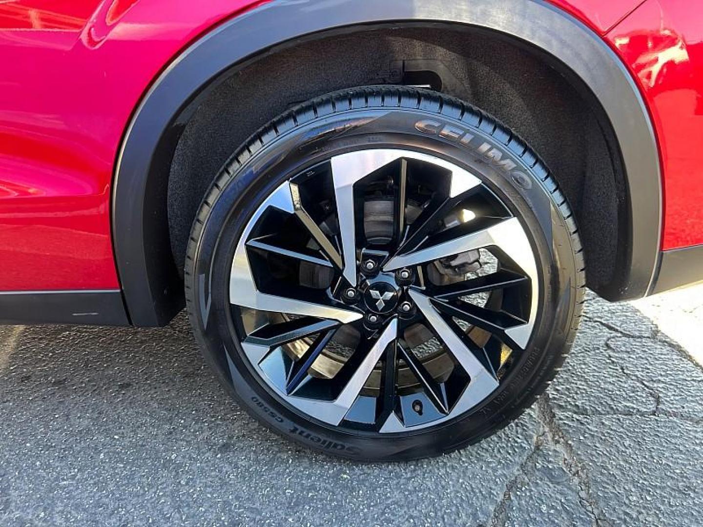 2023 RED Mitsubishi Outlander (JA4J3UA82PZ) with an 4-Cyl 2.5 Liter engine, Automatic CVT transmission, located at 412 Auto Vista Drive, Palmdale, CA, 93551, (661) 945-0620, 34.592636, -118.136681 - Photo#15