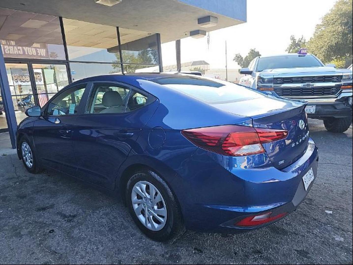 2019 BLUE Hyundai Elantra (5NPD74LF7KH) with an 4-Cyl 2.0 Liter engine, Automatic 6-Spd w/Shiftronic transmission, located at 412 Auto Vista Drive, Palmdale, CA, 93551, (661) 945-0620, 34.592636, -118.136681 - Photo#3