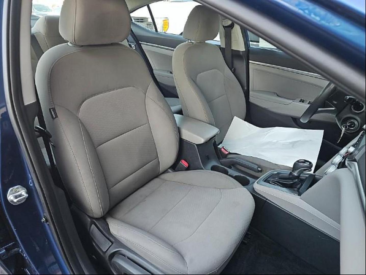 2019 BLUE Hyundai Elantra (5NPD74LF7KH) with an 4-Cyl 2.0 Liter engine, Automatic 6-Spd w/Shiftronic transmission, located at 412 Auto Vista Drive, Palmdale, CA, 93551, (661) 945-0620, 34.592636, -118.136681 - Photo#4