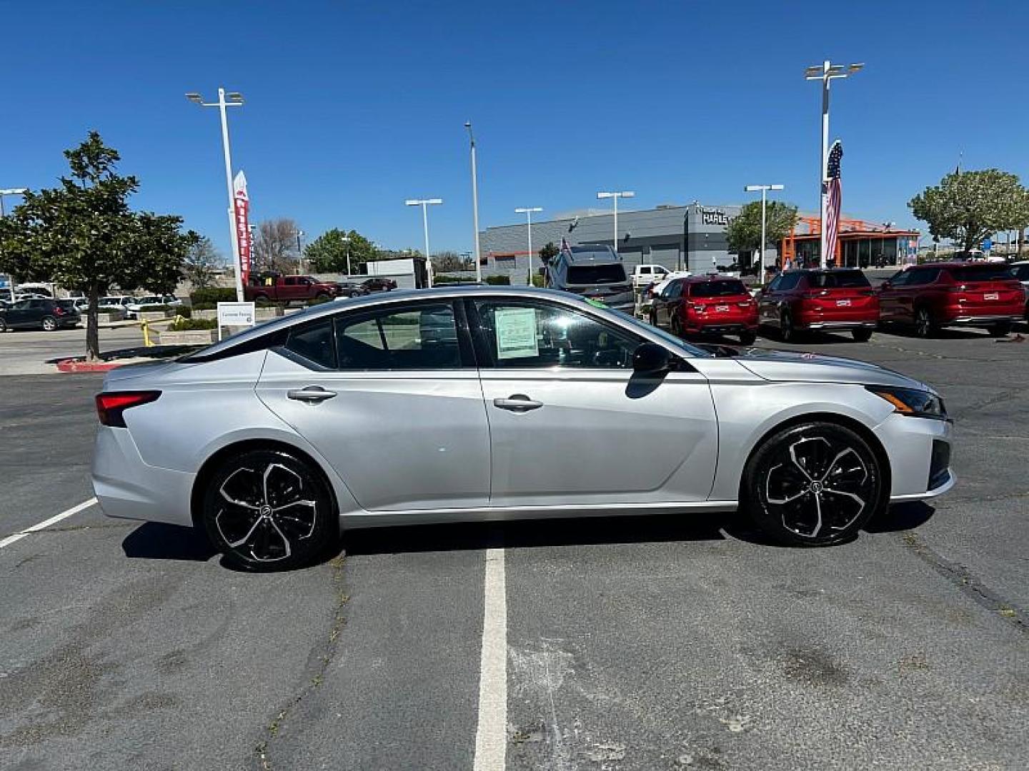 2023 SILVER Nissan Altima (1N4BL4CV1PN) with an 4-Cyl 2.5 Liter engine, Automatic Xtronic CVT transmission, located at 412 Auto Vista Drive, Palmdale, CA, 93551, (661) 945-0620, 34.592636, -118.136681 - Photo#5
