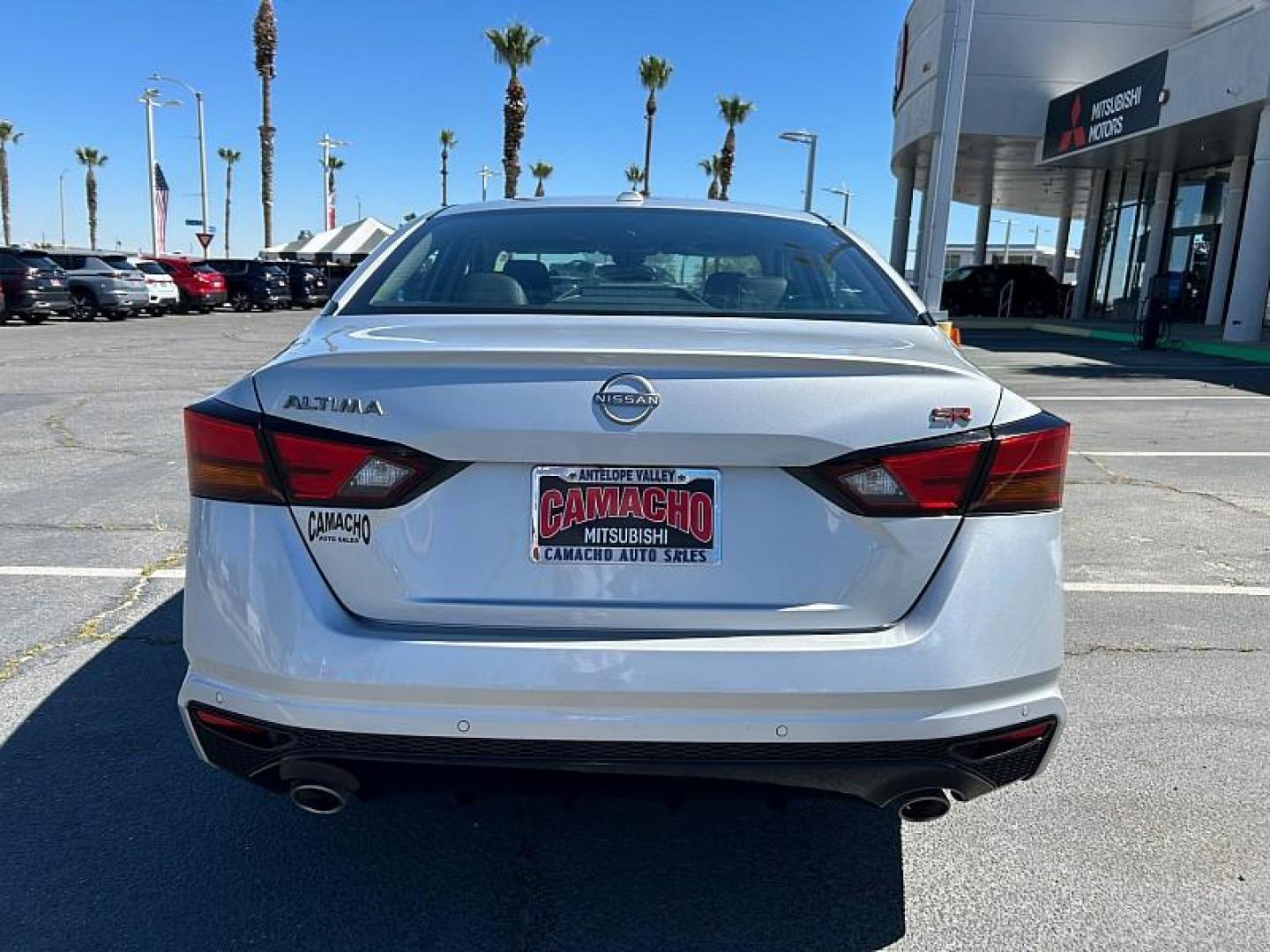 2023 SILVER Nissan Altima (1N4BL4CV1PN) with an 4-Cyl 2.5 Liter engine, Automatic Xtronic CVT transmission, located at 412 Auto Vista Drive, Palmdale, CA, 93551, (661) 945-0620, 34.592636, -118.136681 - Photo#7