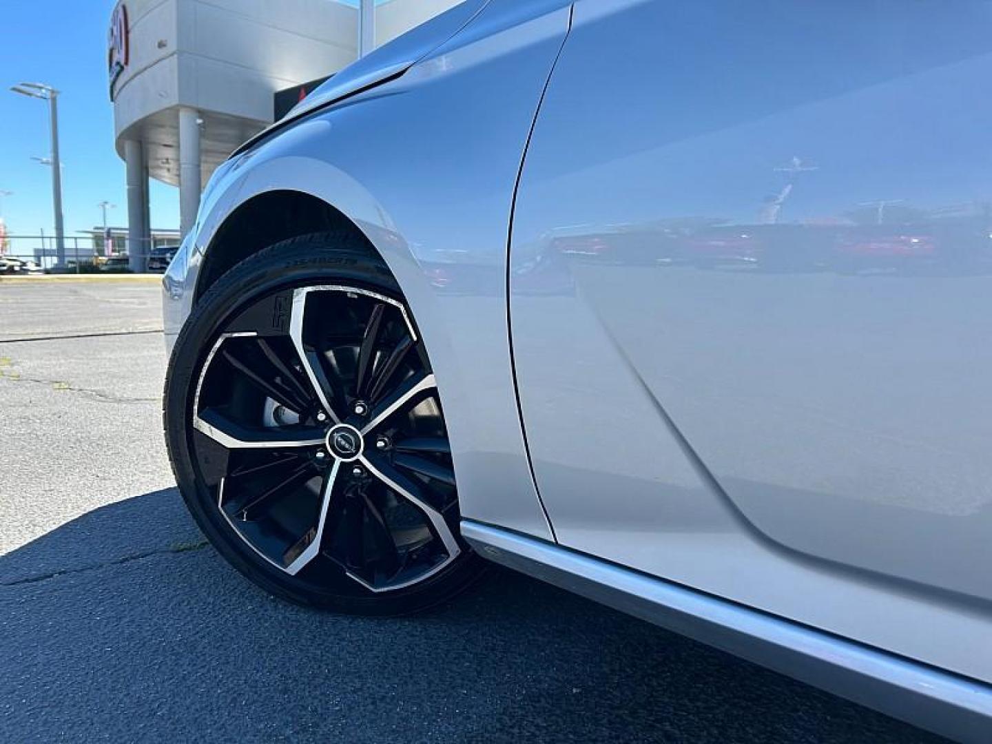 2023 SILVER Nissan Altima (1N4BL4CV1PN) with an 4-Cyl 2.5 Liter engine, Automatic Xtronic CVT transmission, located at 412 Auto Vista Drive, Palmdale, CA, 93551, (661) 945-0620, 34.592636, -118.136681 - Photo#10