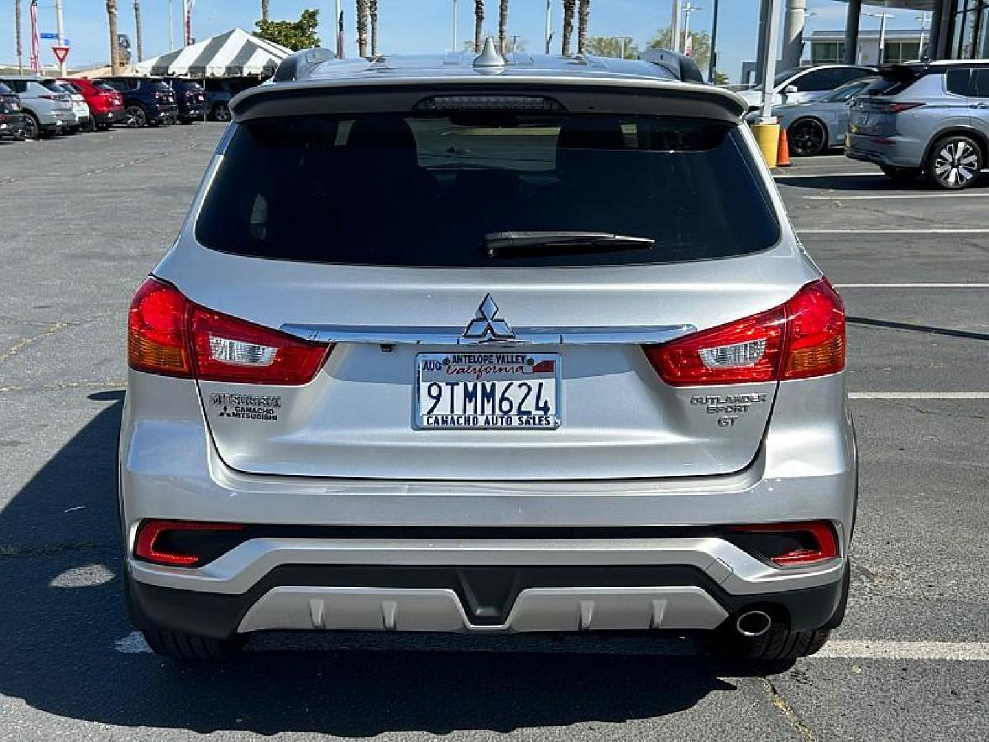 2019 SILVER Mitsubishi Outlander Sport (JA4AP4AW0KU) with an 4-Cyl 2.4 Liter engine, Automatic CVT w/Sportronic transmission, located at 412 Auto Vista Drive, Palmdale, CA, 93551, (661) 945-0620, 34.592636, -118.136681 - Photo#3