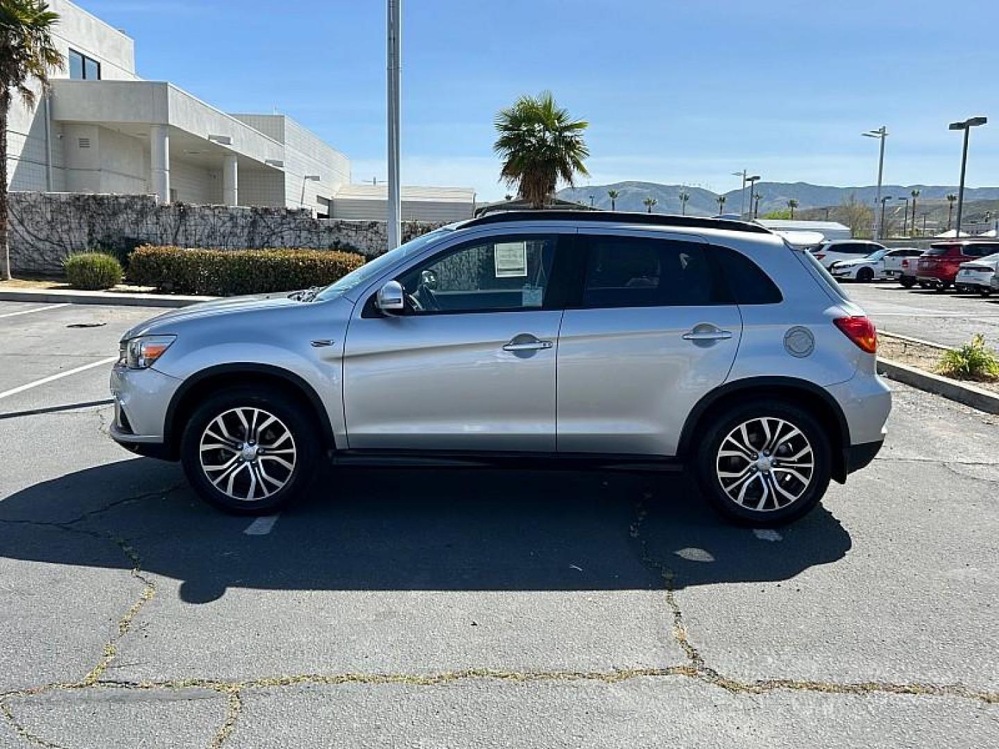 2019 SILVER Mitsubishi Outlander Sport (JA4AP4AW0KU) with an 4-Cyl 2.4 Liter engine, Automatic CVT w/Sportronic transmission, located at 412 Auto Vista Drive, Palmdale, CA, 93551, (661) 945-0620, 34.592636, -118.136681 - Photo#5