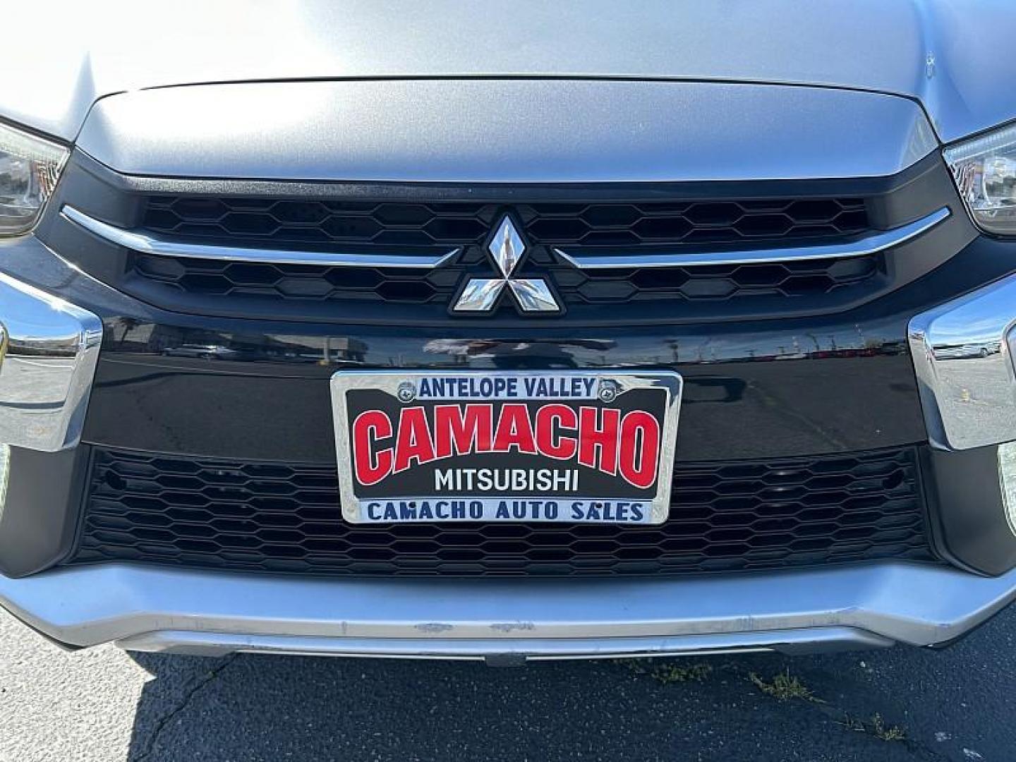 2019 SILVER Mitsubishi Outlander Sport (JA4AP4AW0KU) with an 4-Cyl 2.4 Liter engine, Automatic CVT w/Sportronic transmission, located at 412 Auto Vista Drive, Palmdale, CA, 93551, (661) 945-0620, 34.592636, -118.136681 - Photo#9