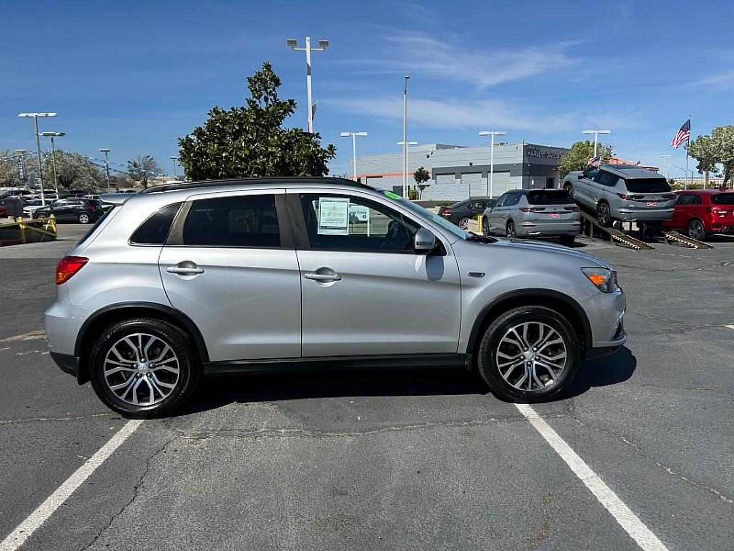 2019 SILVER Mitsubishi Outlander Sport (JA4AP4AW0KU) with an 4-Cyl 2.4 Liter engine, Automatic CVT w/Sportronic transmission, located at 412 Auto Vista Drive, Palmdale, CA, 93551, (661) 945-0620, 34.592636, -118.136681 - Photo#10