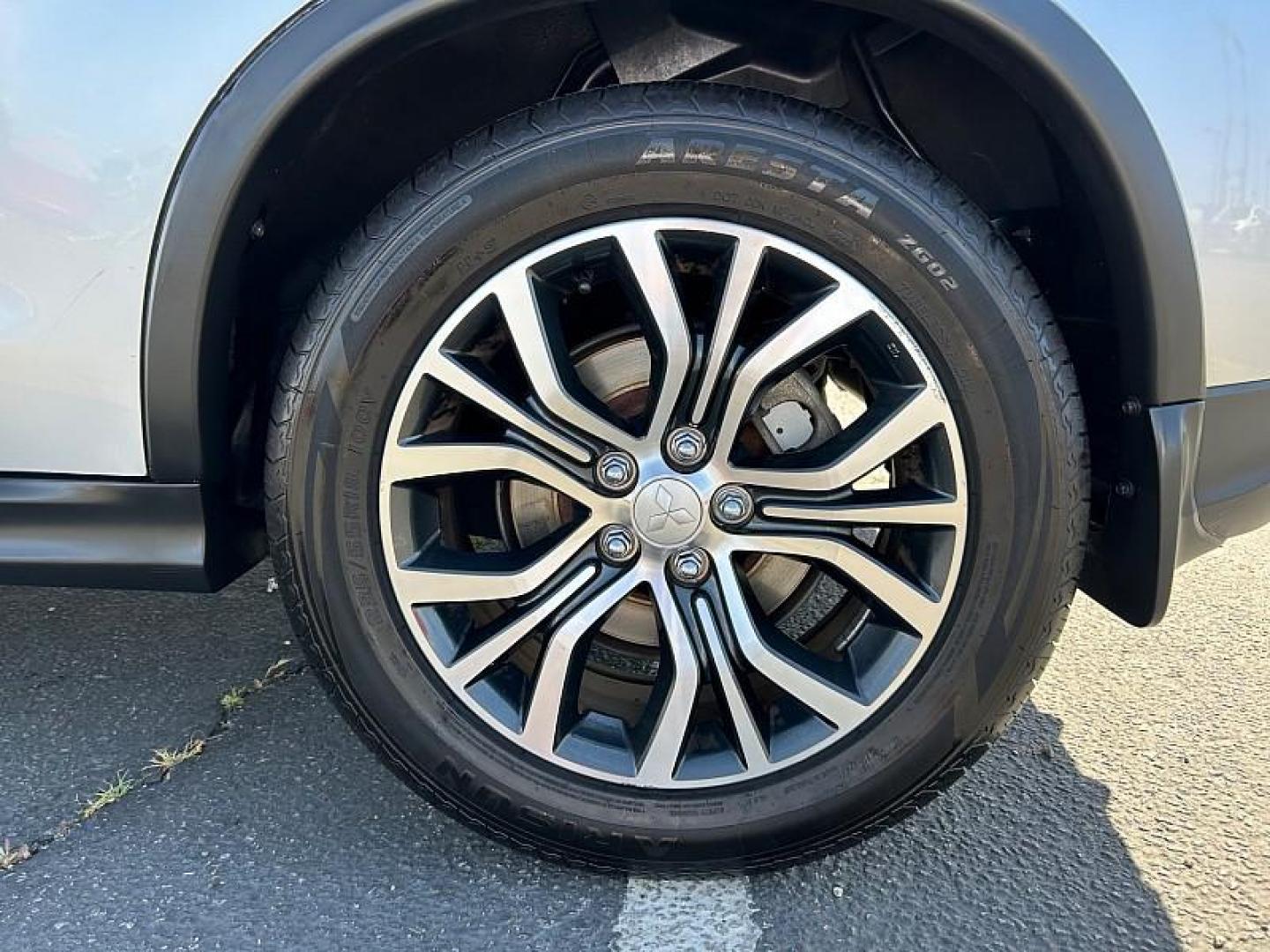 2019 SILVER Mitsubishi Outlander Sport (JA4AP4AW0KU) with an 4-Cyl 2.4 Liter engine, Automatic CVT w/Sportronic transmission, located at 412 Auto Vista Drive, Palmdale, CA, 93551, (661) 945-0620, 34.592636, -118.136681 - Photo#13