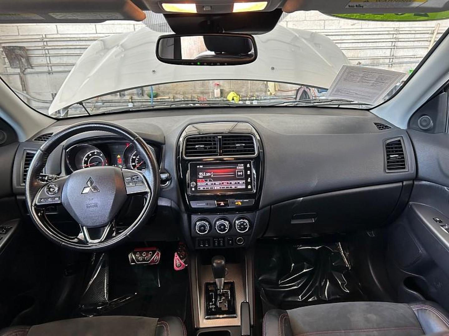 2019 SILVER Mitsubishi Outlander Sport (JA4AP4AW0KU) with an 4-Cyl 2.4 Liter engine, Automatic CVT w/Sportronic transmission, located at 412 Auto Vista Drive, Palmdale, CA, 93551, (661) 945-0620, 34.592636, -118.136681 - Photo#23