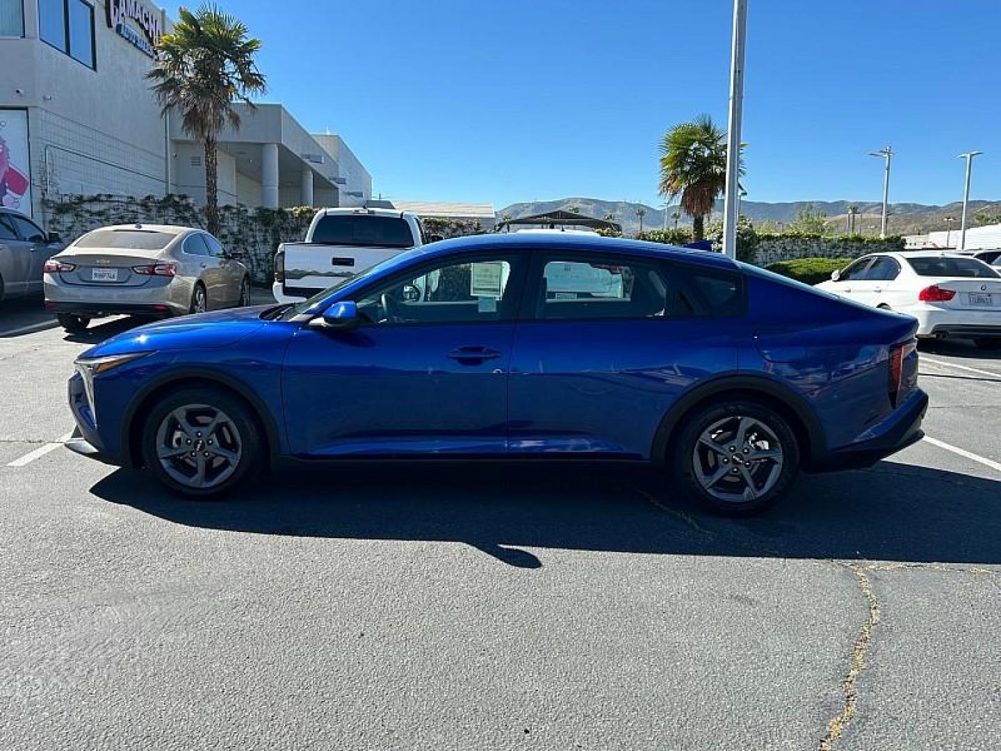 2025 BLUE Kia K4 (3KPFT4DE3SE) with an 4-Cyl 2.0 Liter engine, Automatic IVT transmission, located at 412 Auto Vista Drive, Palmdale, CA, 93551, (661) 945-0620, 34.592636, -118.136681 - Photo#3