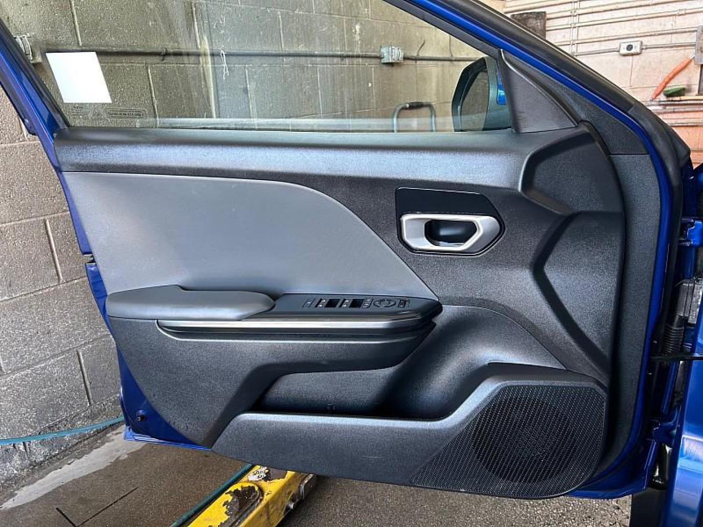 2025 BLUE Kia K4 (3KPFT4DE3SE) with an 4-Cyl 2.0 Liter engine, Automatic IVT transmission, located at 412 Auto Vista Drive, Palmdale, CA, 93551, (661) 945-0620, 34.592636, -118.136681 - Photo#16