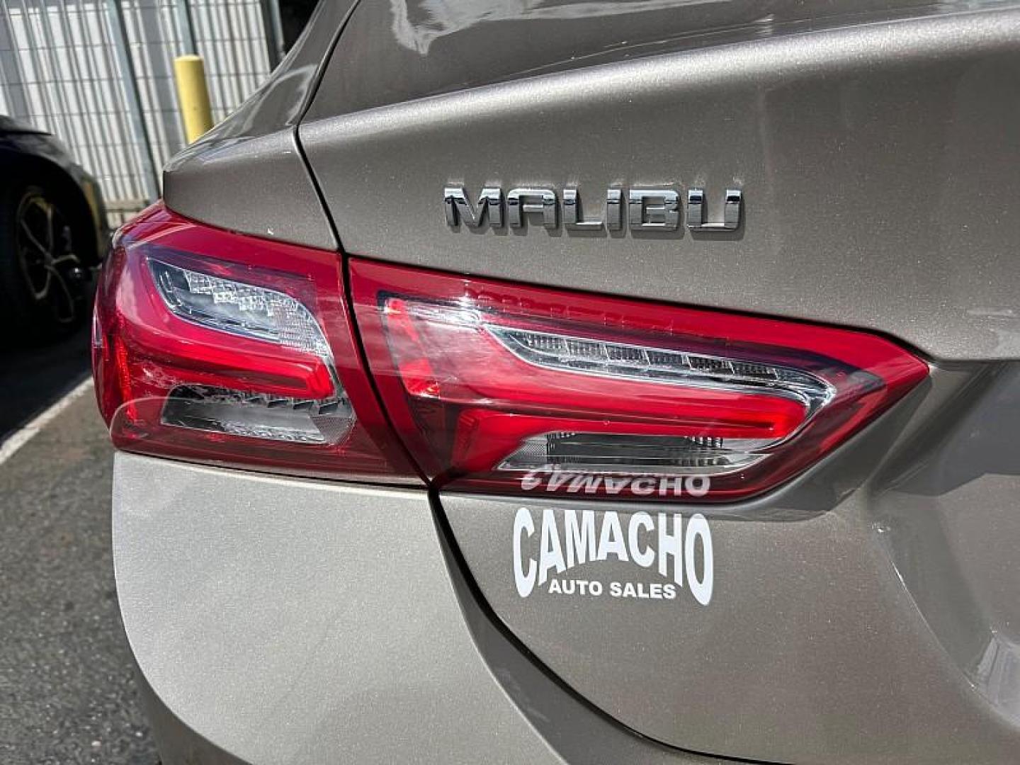 2024 GRAY Chevrolet Malibu (1G1ZE5ST6RF) with an 4-Cyl Turbo 1.5 Liter engine, Automatic CVT transmission, located at 412 Auto Vista Drive, Palmdale, CA, 93551, (661) 945-0620, 34.592636, -118.136681 - Photo#11