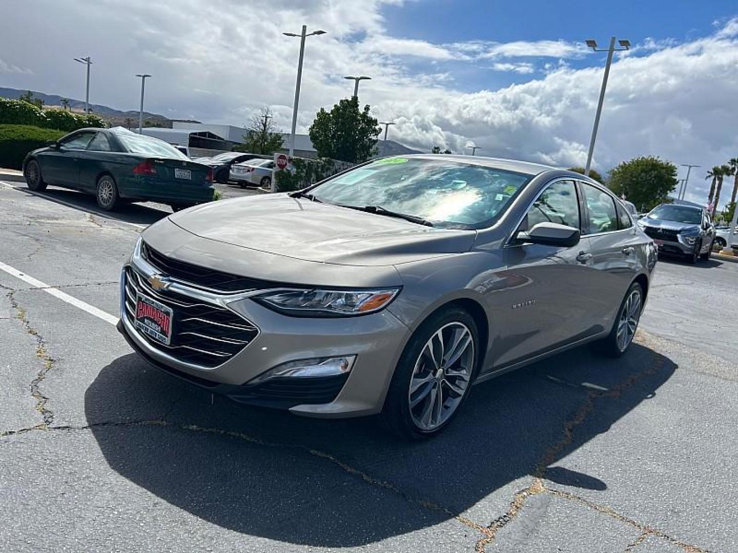 2024 GRAY Chevrolet Malibu (1G1ZE5ST6RF) with an 4-Cyl Turbo 1.5 Liter engine, Automatic CVT transmission, located at 412 Auto Vista Drive, Palmdale, CA, 93551, (661) 945-0620, 34.592636, -118.136681 - Photo#2