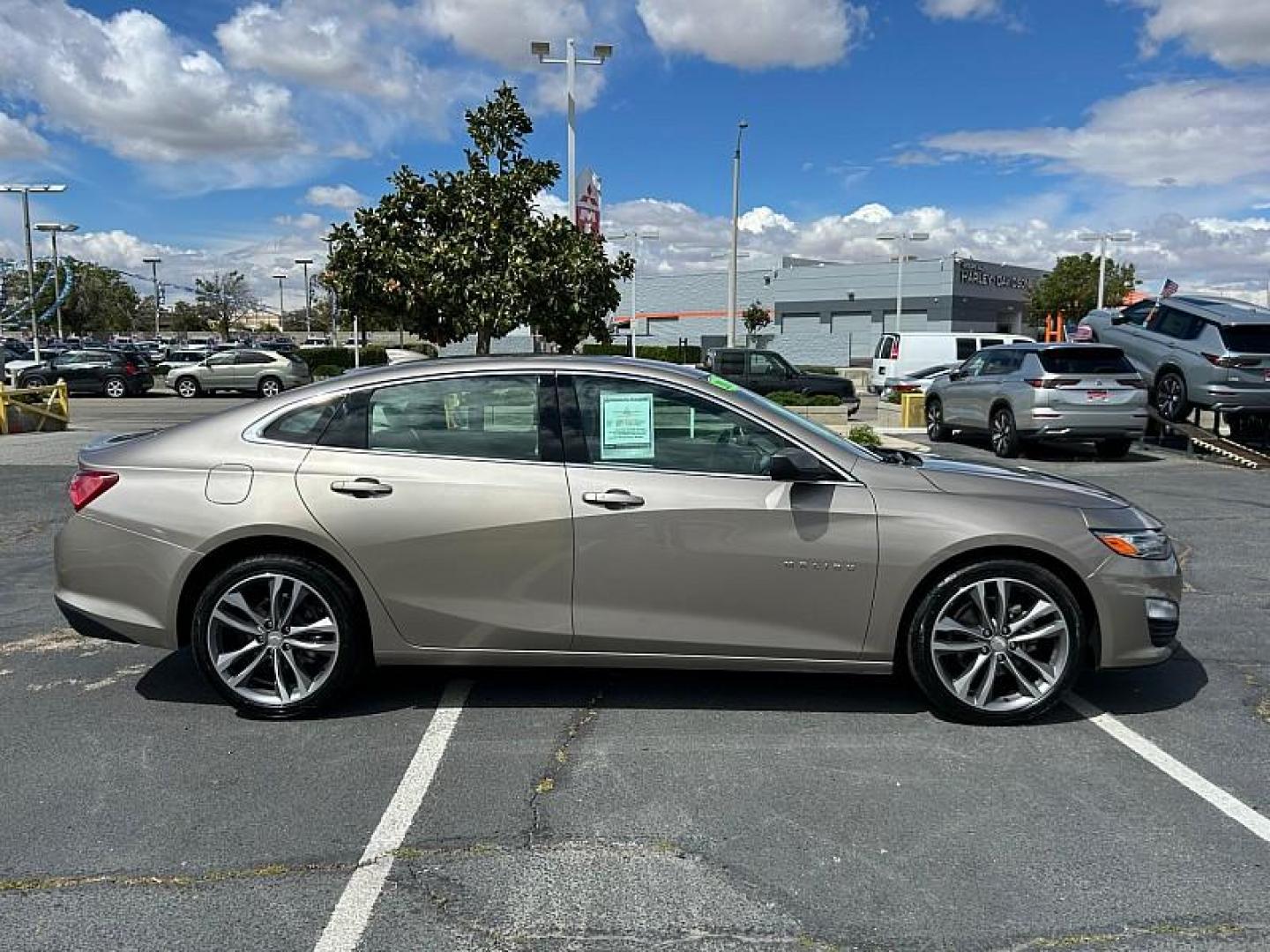 2024 GRAY Chevrolet Malibu (1G1ZE5ST6RF) with an 4-Cyl Turbo 1.5 Liter engine, Automatic CVT transmission, located at 412 Auto Vista Drive, Palmdale, CA, 93551, (661) 945-0620, 34.592636, -118.136681 - Photo#8