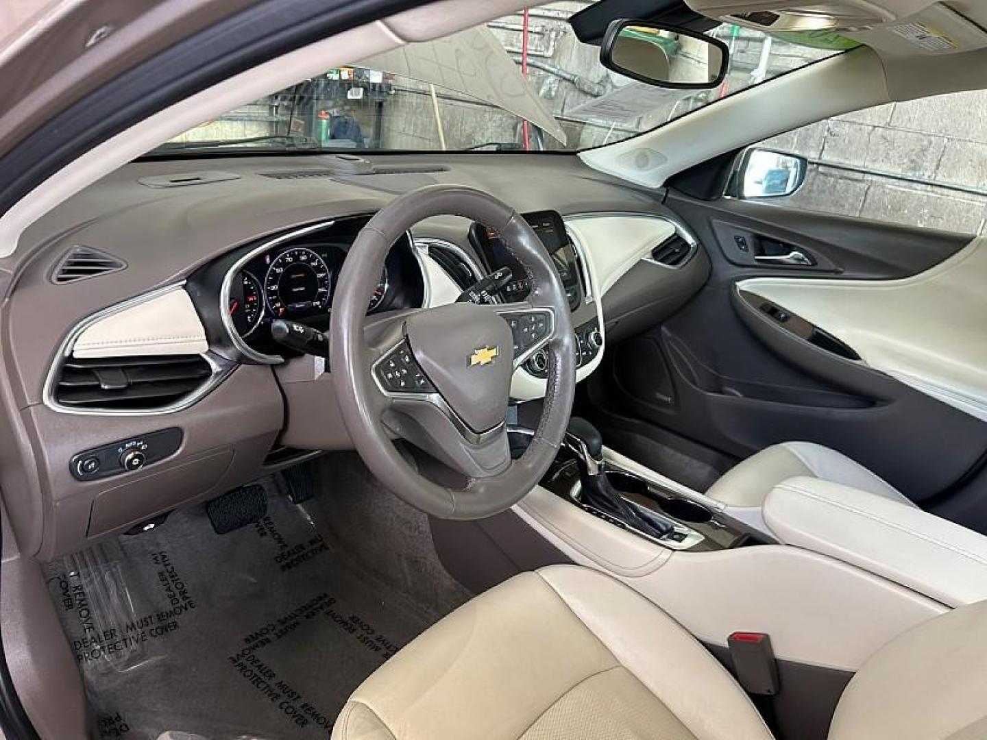 2024 GRAY Chevrolet Malibu (1G1ZE5ST6RF) with an 4-Cyl Turbo 1.5 Liter engine, Automatic CVT transmission, located at 412 Auto Vista Drive, Palmdale, CA, 93551, (661) 945-0620, 34.592636, -118.136681 - Photo#18