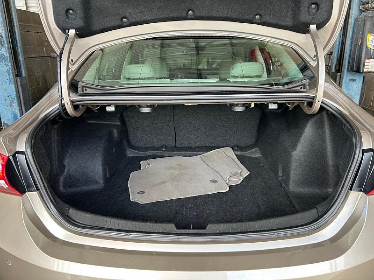 2024 GRAY Chevrolet Malibu (1G1ZE5ST6RF) with an 4-Cyl Turbo 1.5 Liter engine, Automatic CVT transmission, located at 412 Auto Vista Drive, Palmdale, CA, 93551, (661) 945-0620, 34.592636, -118.136681 - Photo#35