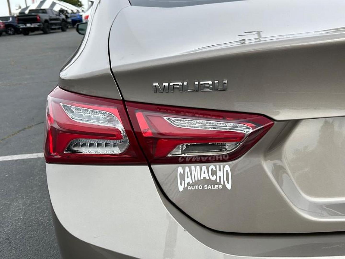 2024 GOLD Chevrolet Malibu (1G1ZE5ST6RF) with an 4-Cyl Turbo 1.5 Liter engine, Automatic CVT transmission, located at 412 Auto Vista Drive, Palmdale, CA, 93551, (661) 945-0620, 34.592636, -118.136681 - Photo#11