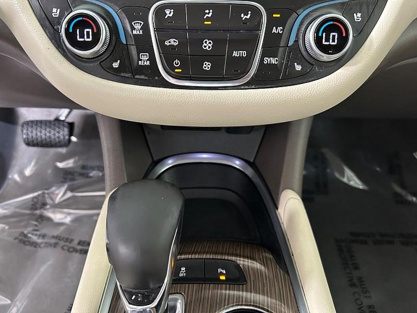 2024 GOLD Chevrolet Malibu (1G1ZE5ST6RF) with an 4-Cyl Turbo 1.5 Liter engine, Automatic CVT transmission, located at 412 Auto Vista Drive, Palmdale, CA, 93551, (661) 945-0620, 34.592636, -118.136681 - Photo#19