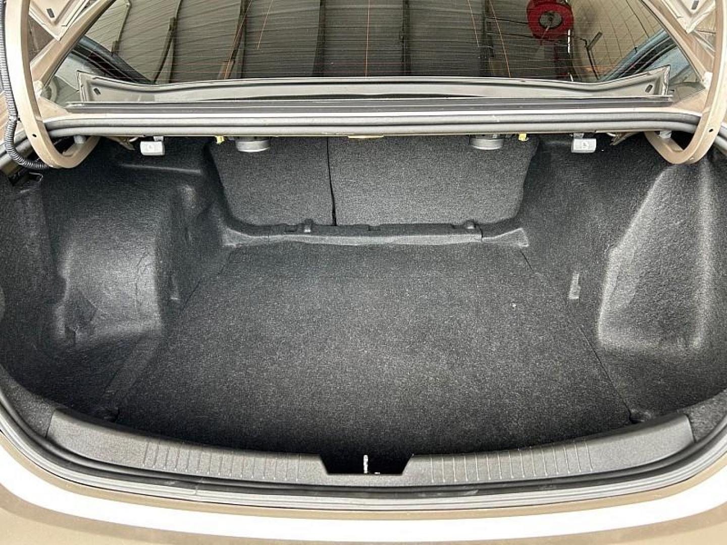 2024 GOLD Chevrolet Malibu (1G1ZE5ST6RF) with an 4-Cyl Turbo 1.5 Liter engine, Automatic CVT transmission, located at 412 Auto Vista Drive, Palmdale, CA, 93551, (661) 945-0620, 34.592636, -118.136681 - Photo#27