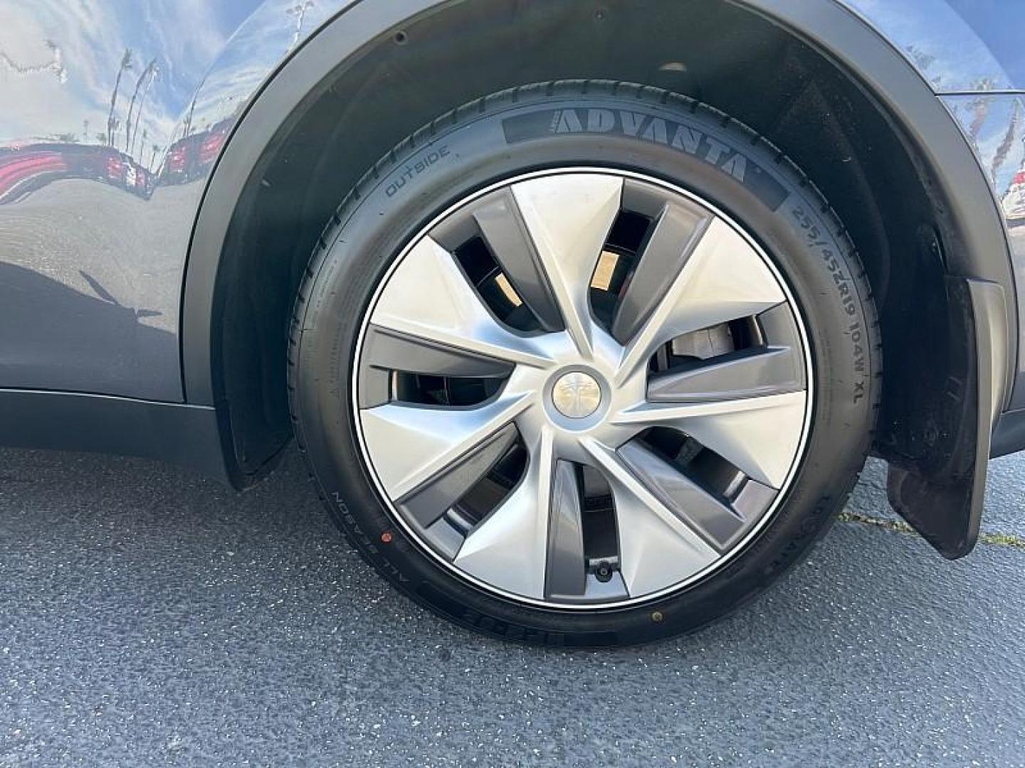 2023 GRAY Tesla Model Y (7SAYGDEE0PA) with an Dual AC Electric Motors engine, Single-Speed Fixed Gear transmission, located at 412 Auto Vista Drive, Palmdale, CA, 93551, (661) 945-0620, 34.592636, -118.136681 - Photo#10