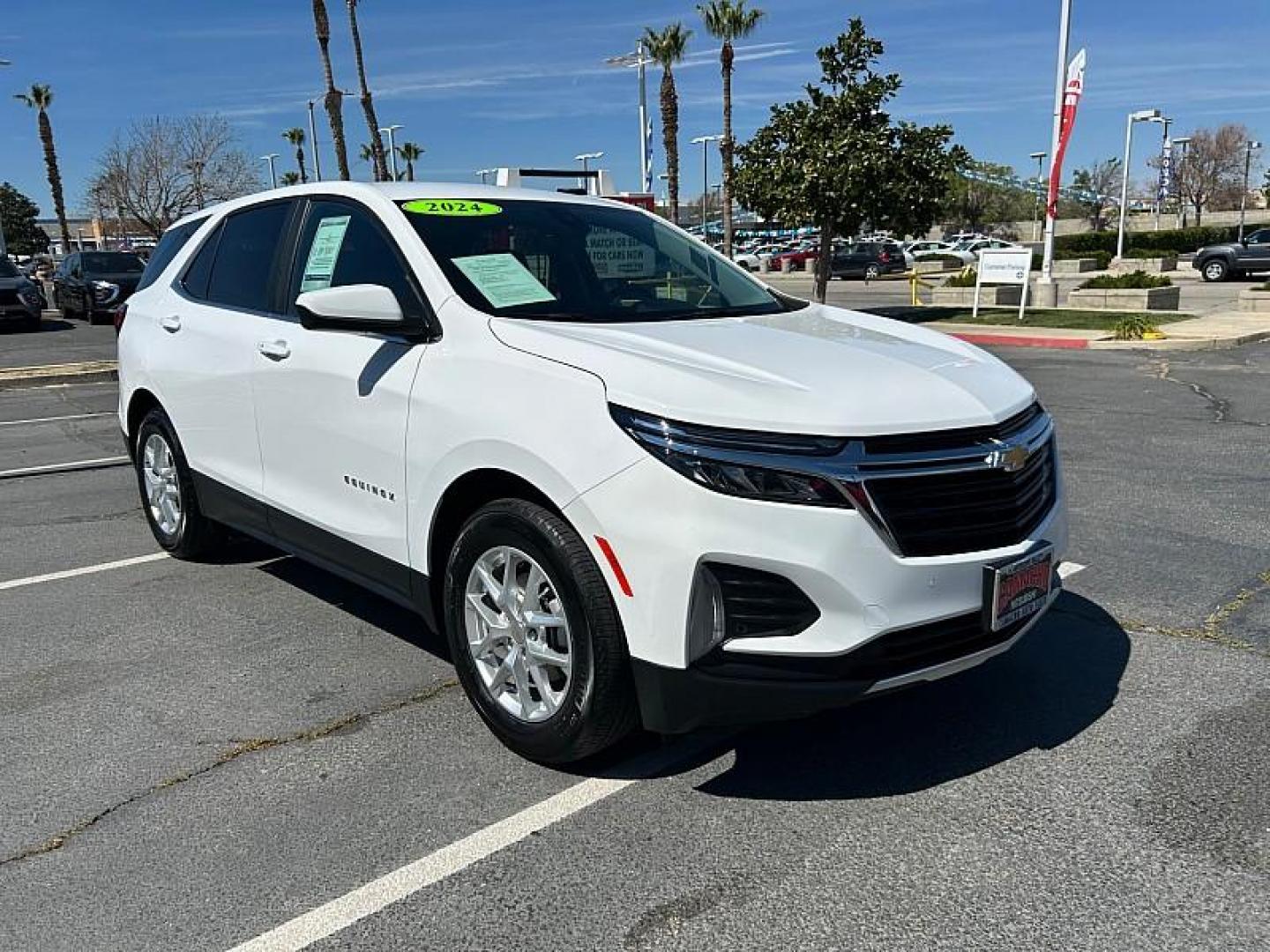 2024 WHITE Chevrolet Equinox (3GNAXKEG0RL) with an 4-Cyl Turbo 1.5 Liter engine, Automatic 6-Spd w/Overdrive transmission, located at 412 Auto Vista Drive, Palmdale, CA, 93551, (661) 945-0620, 34.592636, -118.136681 - Photo#0