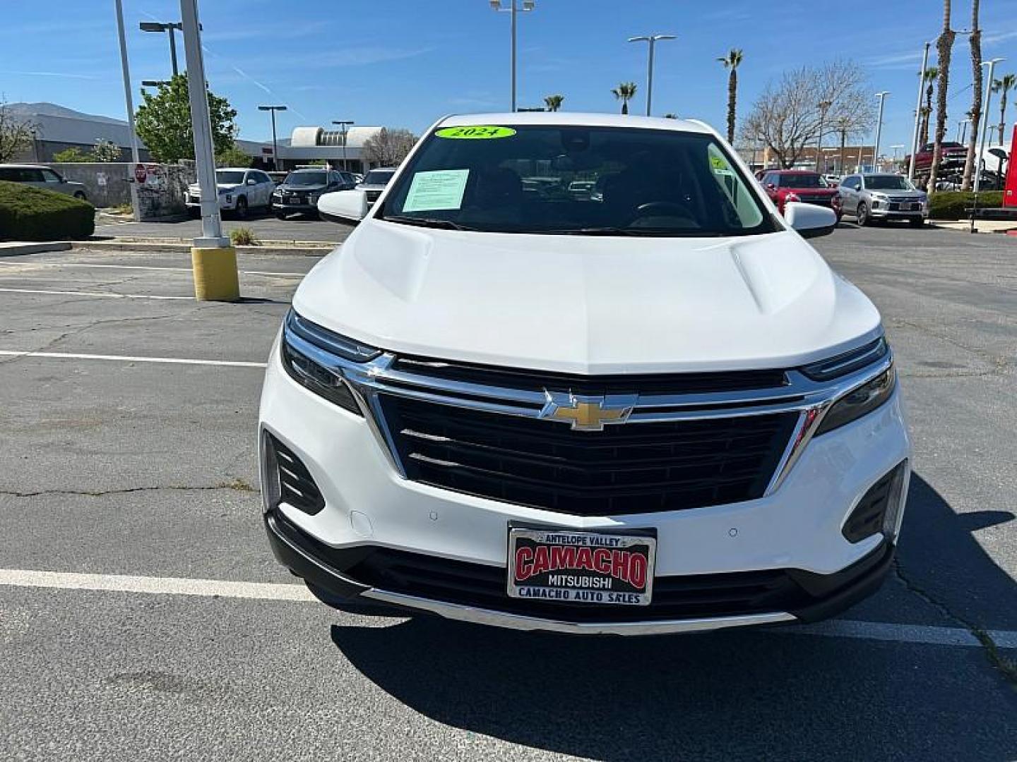 2024 WHITE Chevrolet Equinox (3GNAXKEG0RL) with an 4-Cyl Turbo 1.5 Liter engine, Automatic 6-Spd w/Overdrive transmission, located at 412 Auto Vista Drive, Palmdale, CA, 93551, (661) 945-0620, 34.592636, -118.136681 - Photo#1