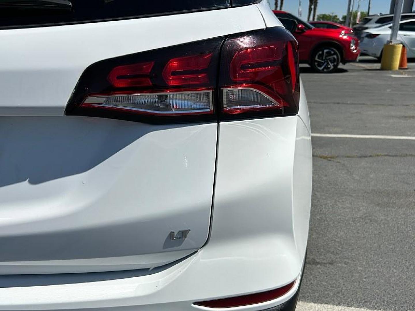 2024 WHITE Chevrolet Equinox (3GNAXKEG0RL) with an 4-Cyl Turbo 1.5 Liter engine, Automatic 6-Spd w/Overdrive transmission, located at 412 Auto Vista Drive, Palmdale, CA, 93551, (661) 945-0620, 34.592636, -118.136681 - Photo#13