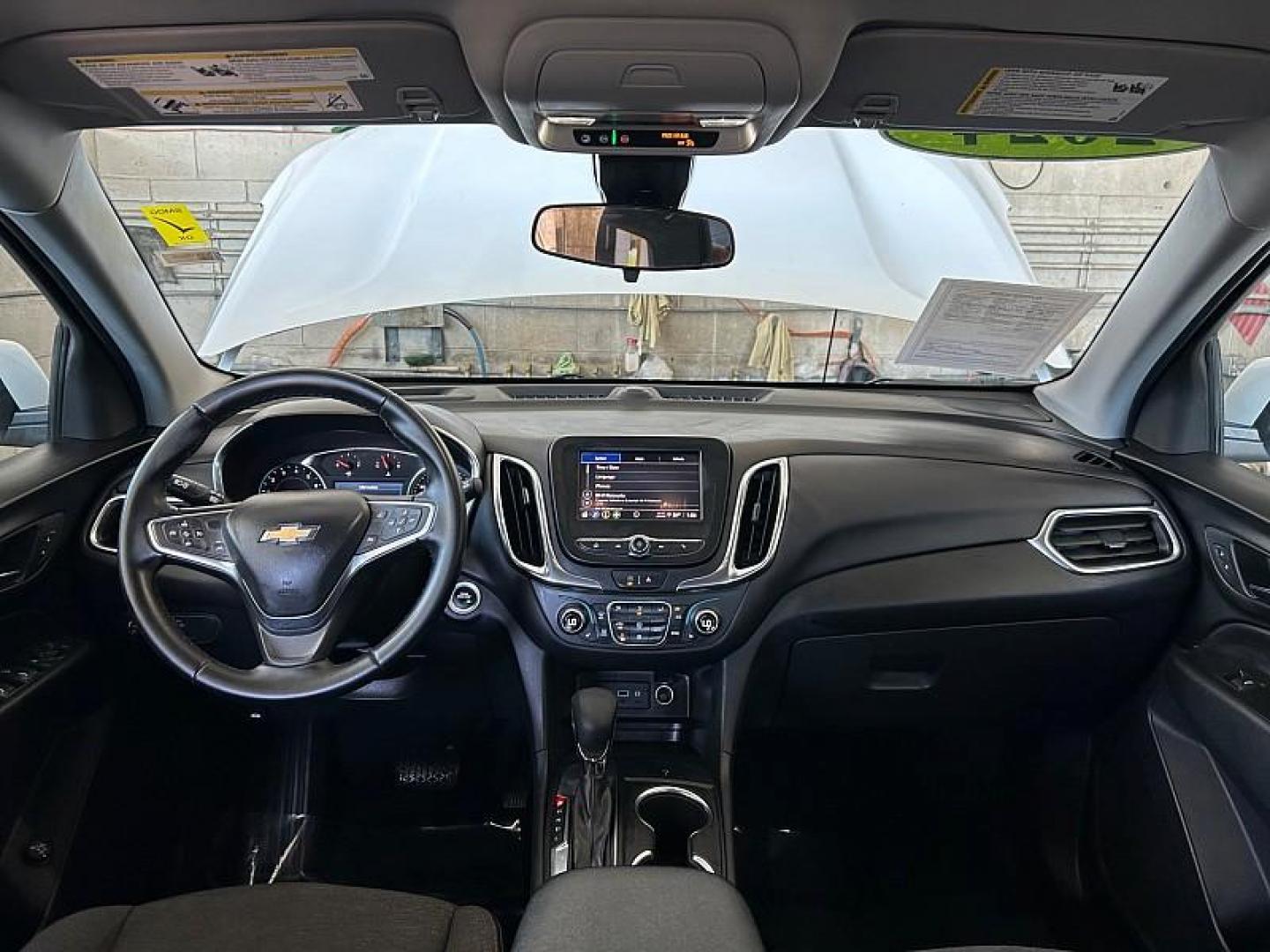 2024 WHITE Chevrolet Equinox (3GNAXKEG0RL) with an 4-Cyl Turbo 1.5 Liter engine, Automatic 6-Spd w/Overdrive transmission, located at 412 Auto Vista Drive, Palmdale, CA, 93551, (661) 945-0620, 34.592636, -118.136681 - Photo#22