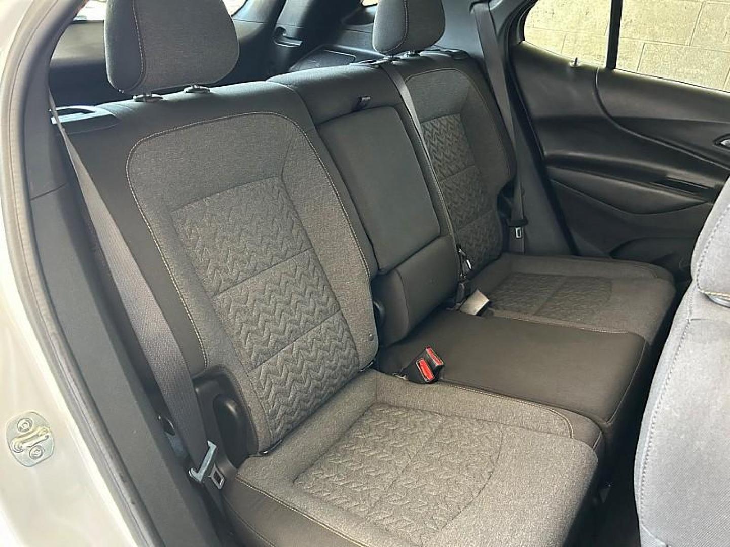 2024 WHITE Chevrolet Equinox (3GNAXKEG0RL) with an 4-Cyl Turbo 1.5 Liter engine, Automatic 6-Spd w/Overdrive transmission, located at 412 Auto Vista Drive, Palmdale, CA, 93551, (661) 945-0620, 34.592636, -118.136681 - Photo#24