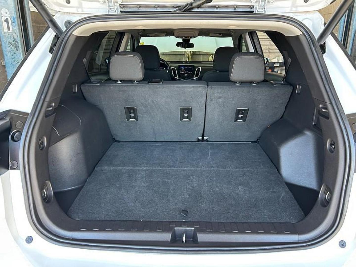 2024 WHITE Chevrolet Equinox (3GNAXKEG0RL) with an 4-Cyl Turbo 1.5 Liter engine, Automatic 6-Spd w/Overdrive transmission, located at 412 Auto Vista Drive, Palmdale, CA, 93551, (661) 945-0620, 34.592636, -118.136681 - Photo#29