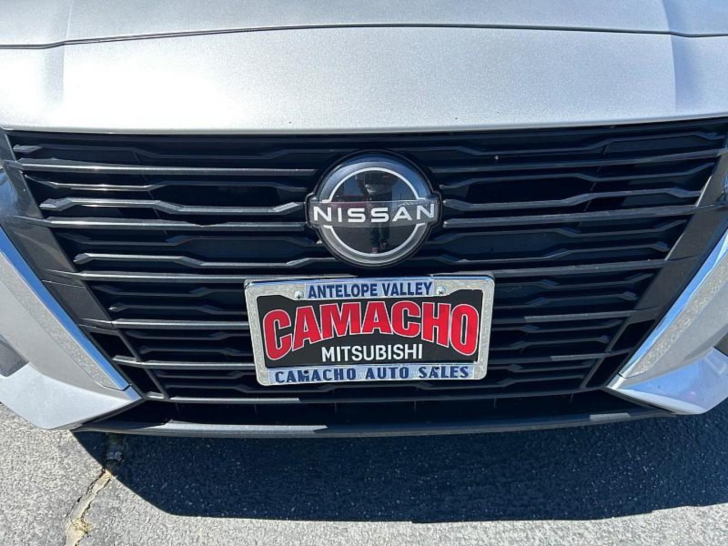 2024 SILVER Nissan Altima (1N4BL4DV6RN) with an 4-Cyl 2.5 Liter engine, Automatic Xtronic CVT transmission, located at 412 Auto Vista Drive, Palmdale, CA, 93551, (661) 945-0620, 34.592636, -118.136681 - Photo#9