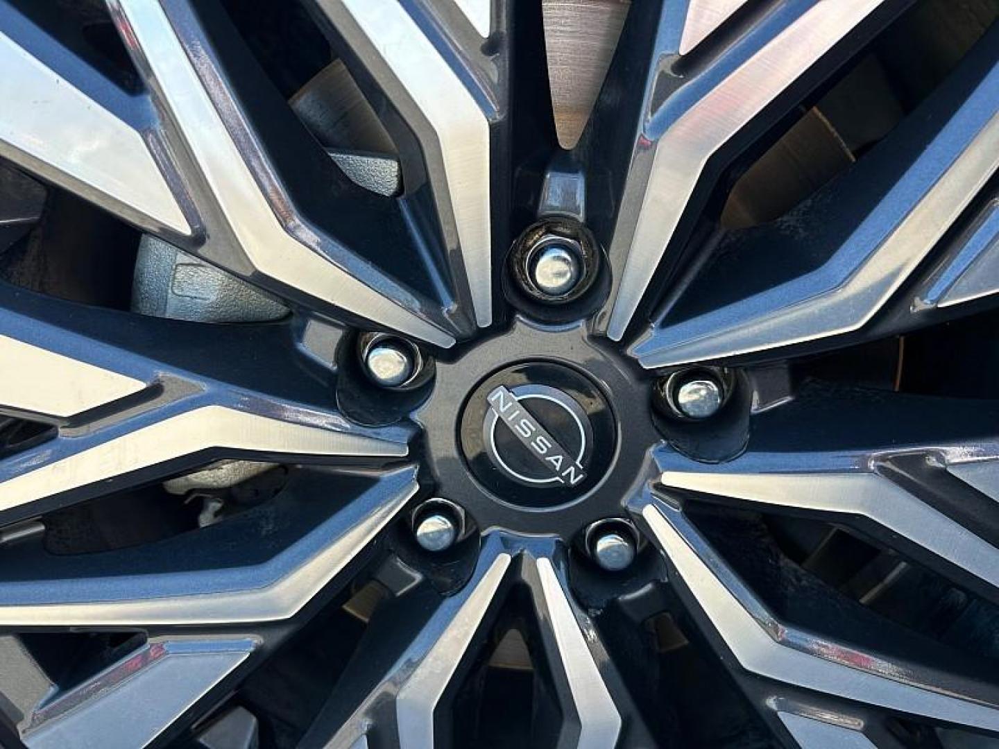 2024 SILVER Nissan Altima (1N4BL4DV6RN) with an 4-Cyl 2.5 Liter engine, Automatic Xtronic CVT transmission, located at 412 Auto Vista Drive, Palmdale, CA, 93551, (661) 945-0620, 34.592636, -118.136681 - Photo#15