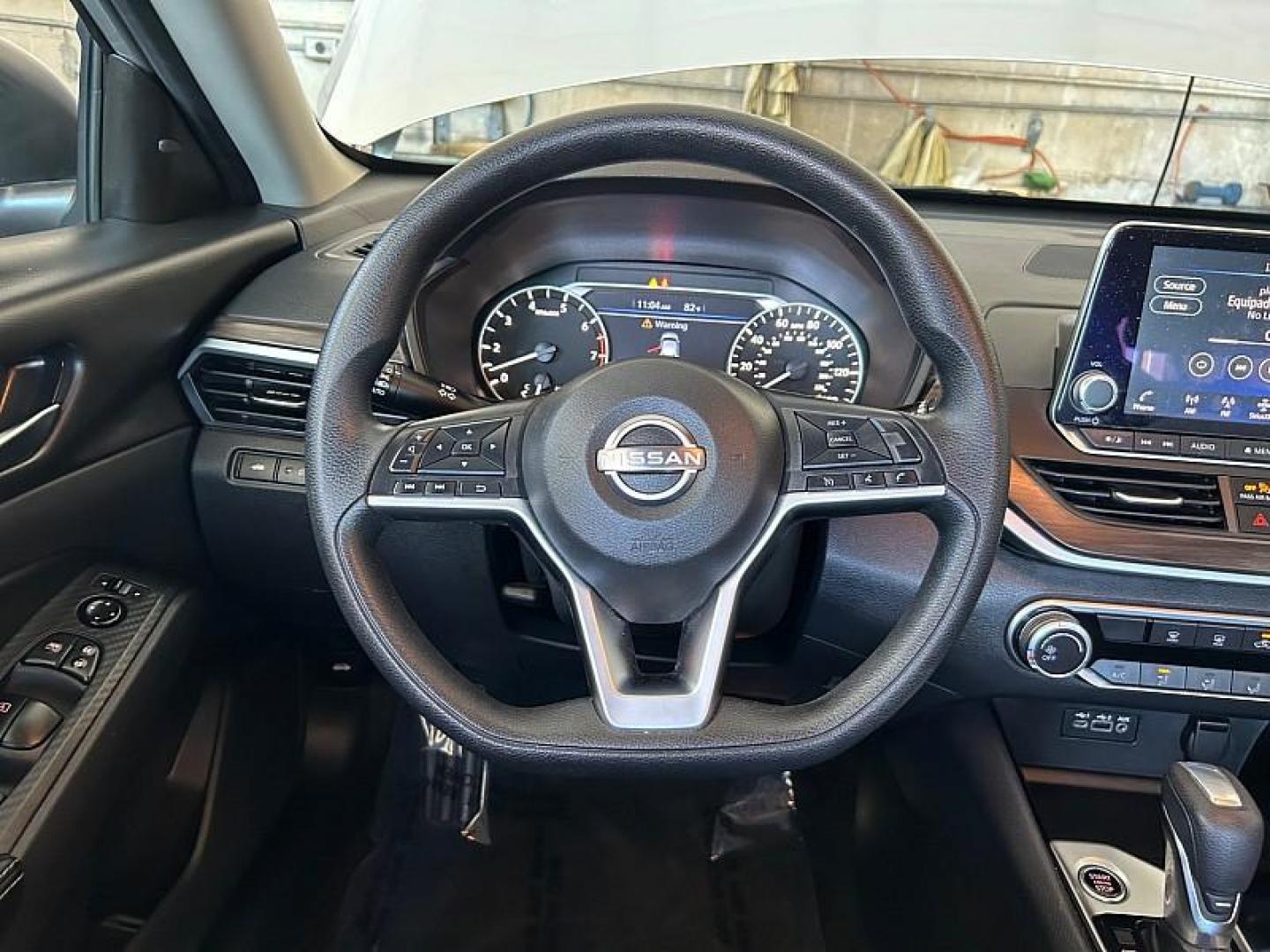 2024 SILVER Nissan Altima (1N4BL4DV6RN) with an 4-Cyl 2.5 Liter engine, Automatic Xtronic CVT transmission, located at 412 Auto Vista Drive, Palmdale, CA, 93551, (661) 945-0620, 34.592636, -118.136681 - Photo#21