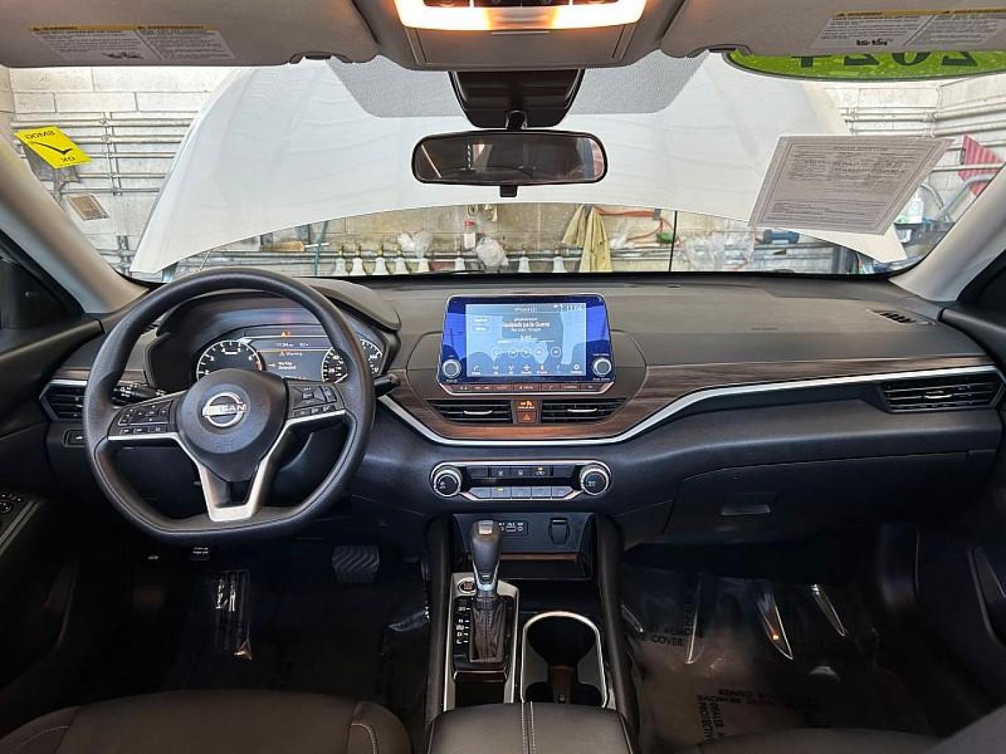2024 SILVER Nissan Altima (1N4BL4DV6RN) with an 4-Cyl 2.5 Liter engine, Automatic Xtronic CVT transmission, located at 412 Auto Vista Drive, Palmdale, CA, 93551, (661) 945-0620, 34.592636, -118.136681 - Photo#22