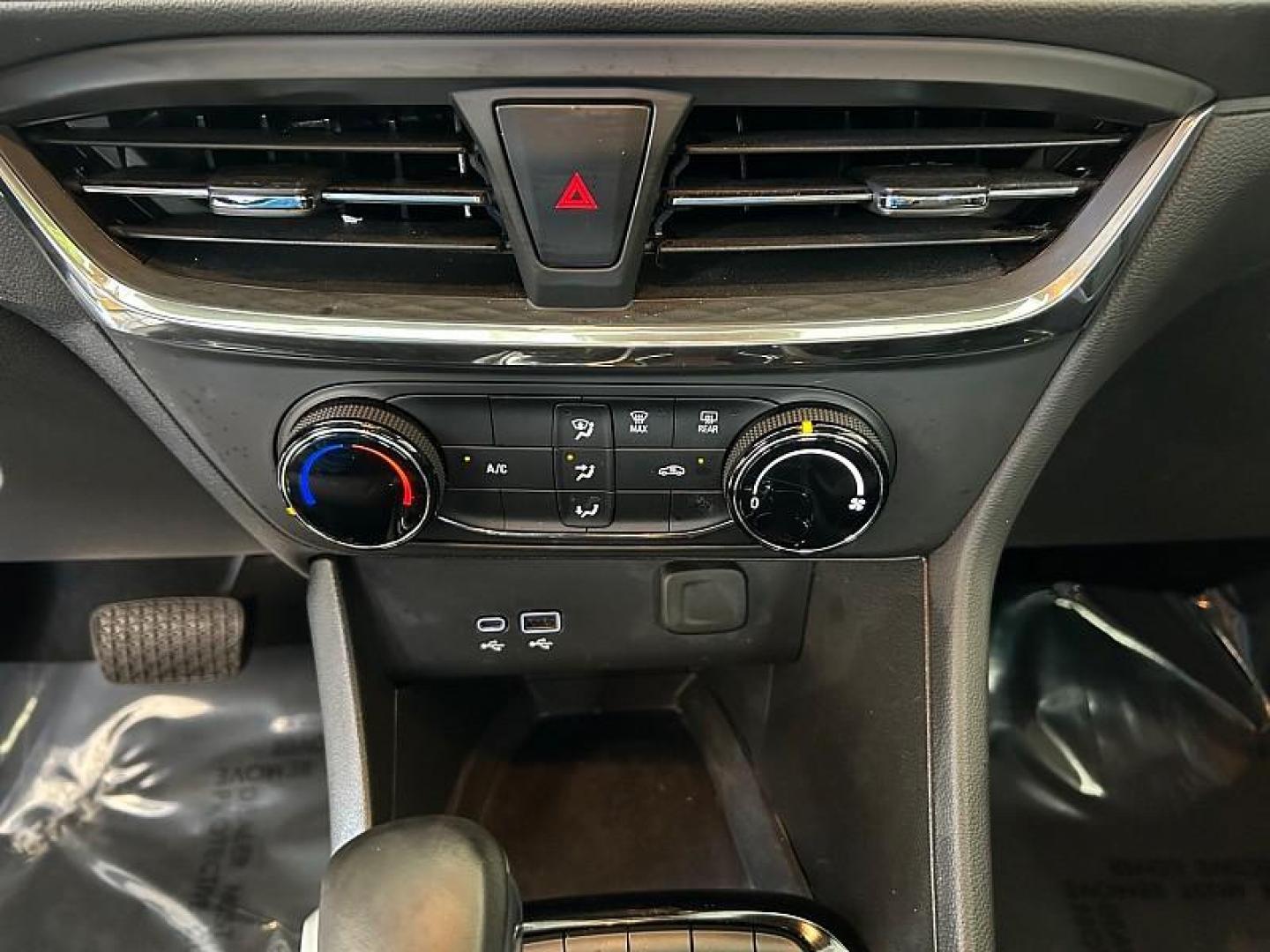 2025 Buick Encore GX (KL4AMBSL6SB) , Automatic CVT transmission, located at 412 Auto Vista Drive, Palmdale, CA, 93551, (661) 945-0620, 34.592636, -118.136681 - Photo#19