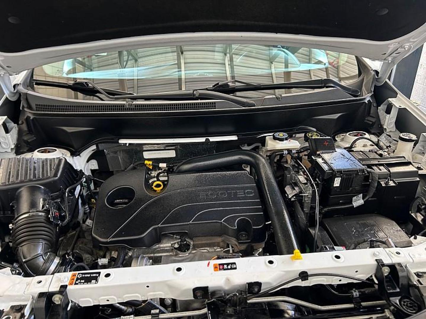 2024 WHITE Chevrolet Malibu (1G1ZD5STXRF) with an 4-Cyl Turbo 1.5 Liter engine, Automatic CVT transmission, located at 412 Auto Vista Drive, Palmdale, CA, 93551, (661) 945-0620, 34.592636, -118.136681 - Photo#20